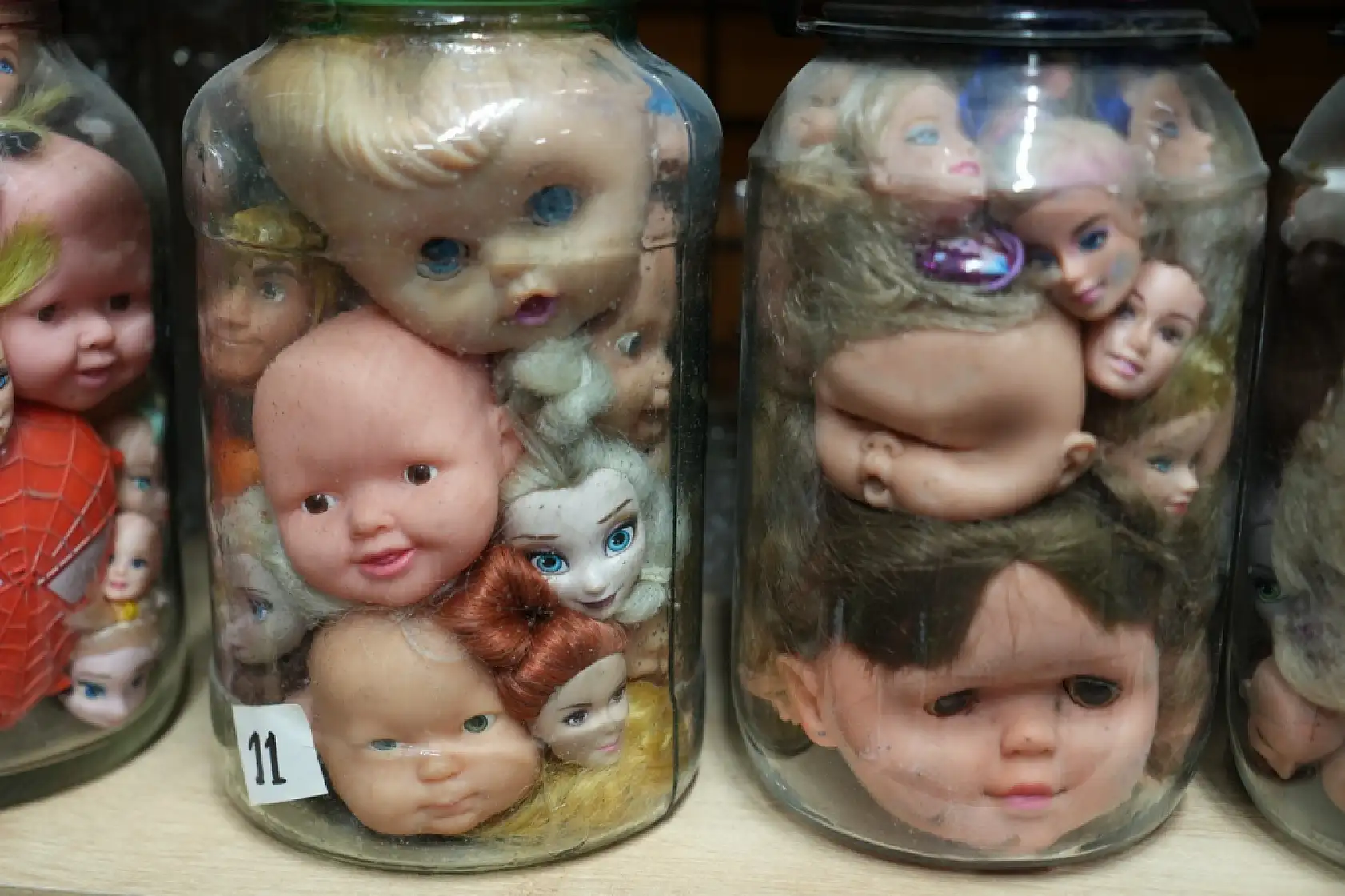 Kavanozlarda binlerce bebek kafası! 50 yıllık koleksiyon korku filmlerini aratmıyor