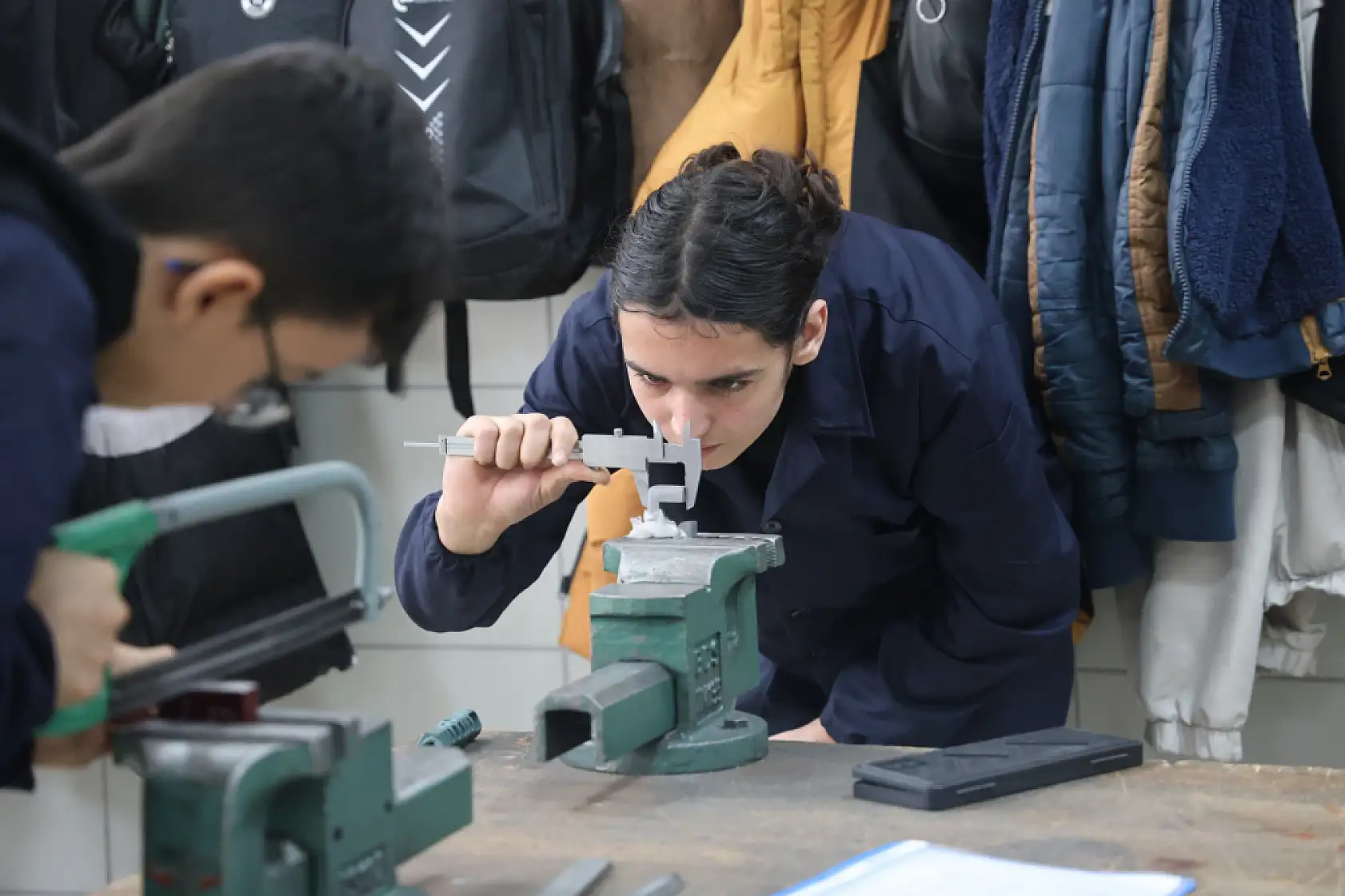 Okul değil adet fabrika: Konya'daki meslek lisesinden 12 milyon liralık üretim