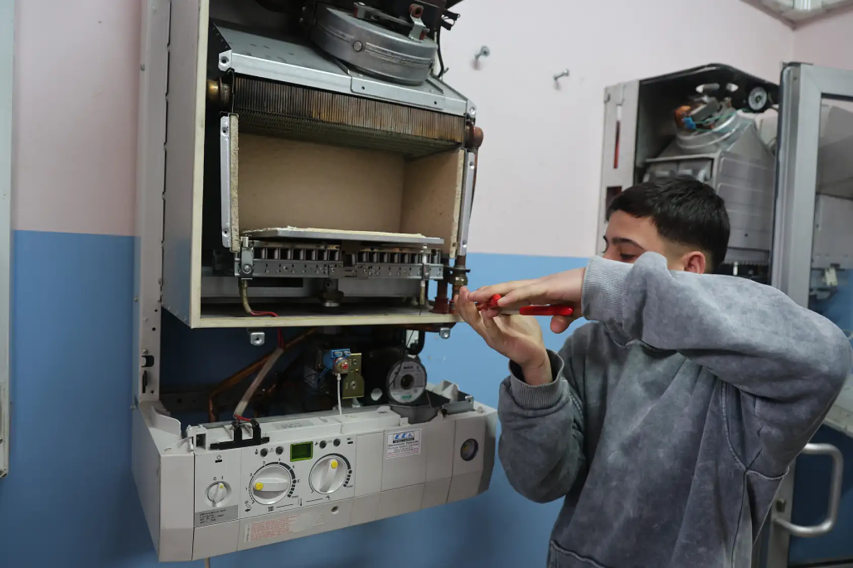 Okul değil adet fabrika: Konya'daki meslek lisesinden 12 milyon liralık üretim
