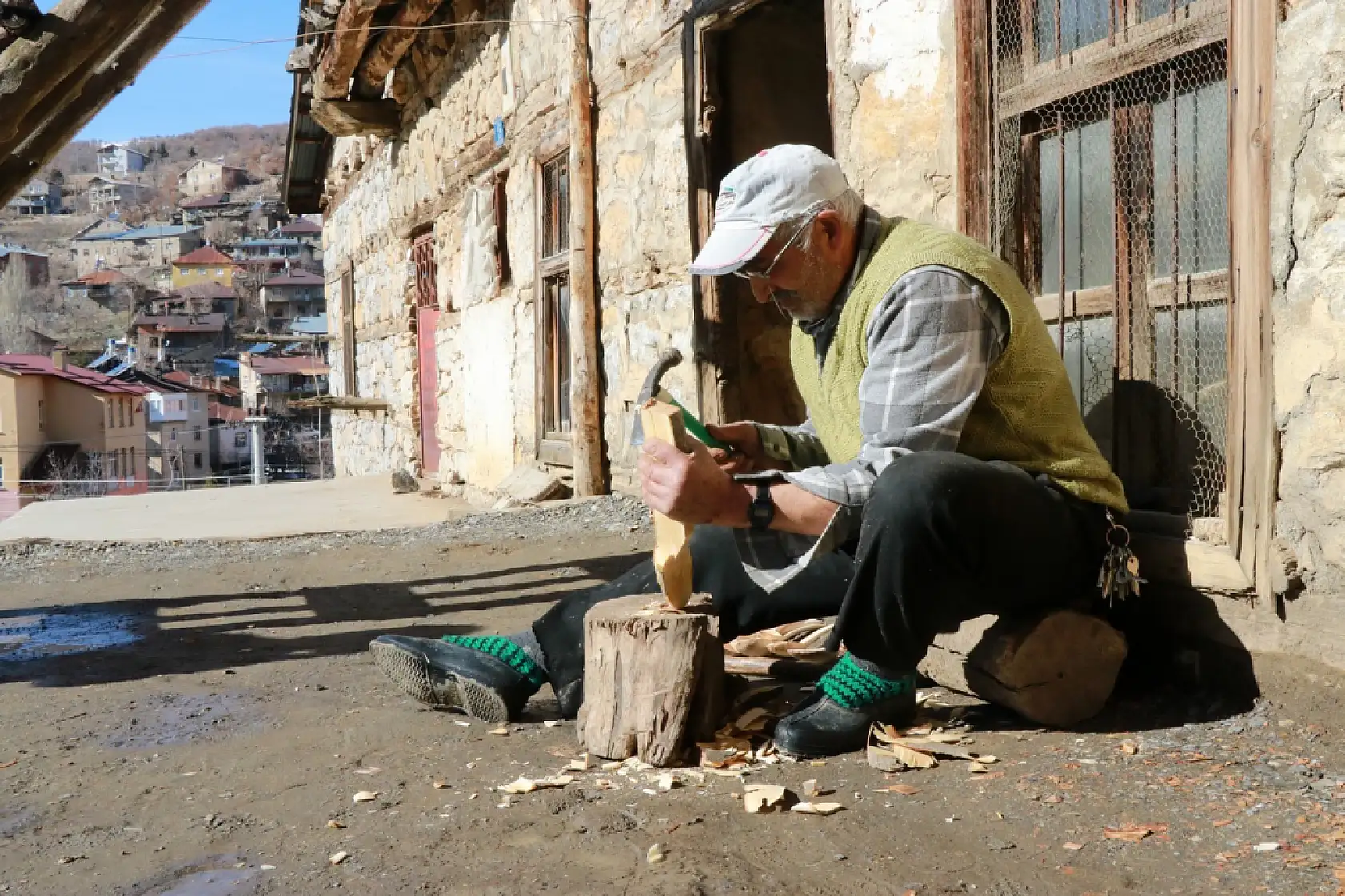 Konyalı 63 yaşındaki İlyas Vurgun yıllardır  ata mirasını  yaşatıyor!