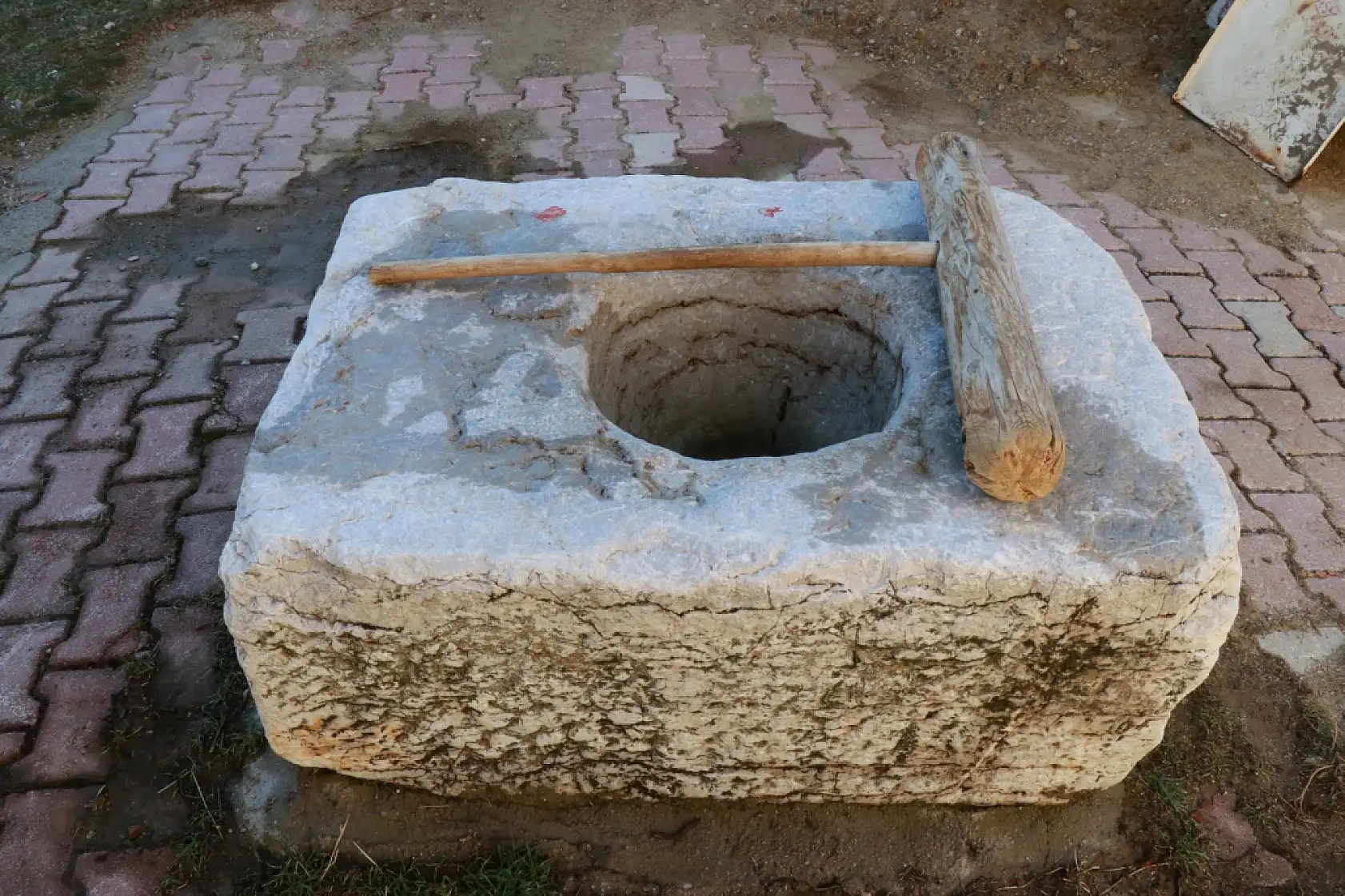 Konya'da 3 asırlık dibek geleneği sürüyor: Tokmak sesleri geçmişi bugüne taşıyor