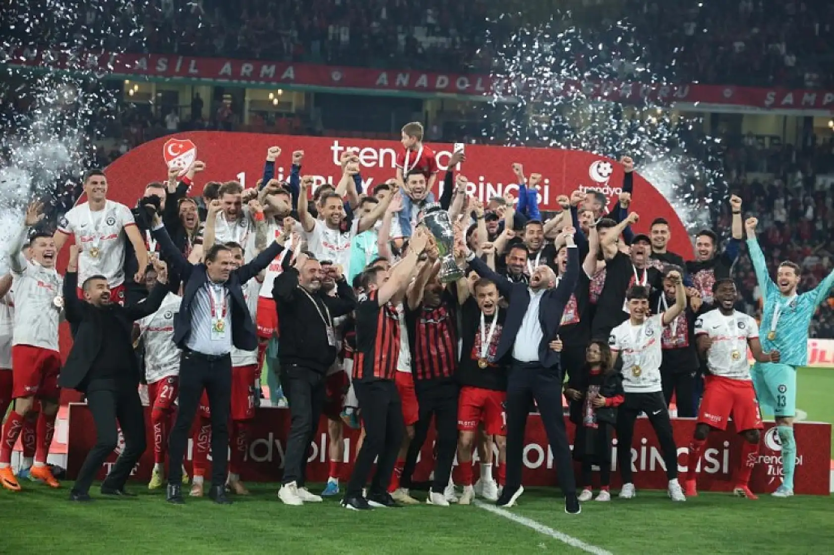 Çorumlular Konya'ya sadece kupa için gelmemiş!