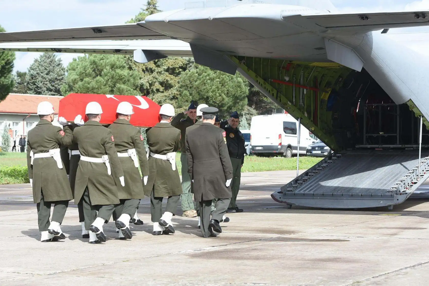 Konya'lı şehidin naaşı törenle İzmir'e uğurlandı