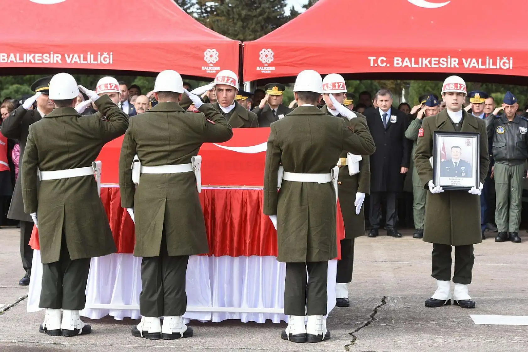 Konya'lı şehidin naaşı törenle İzmir'e uğurlandı