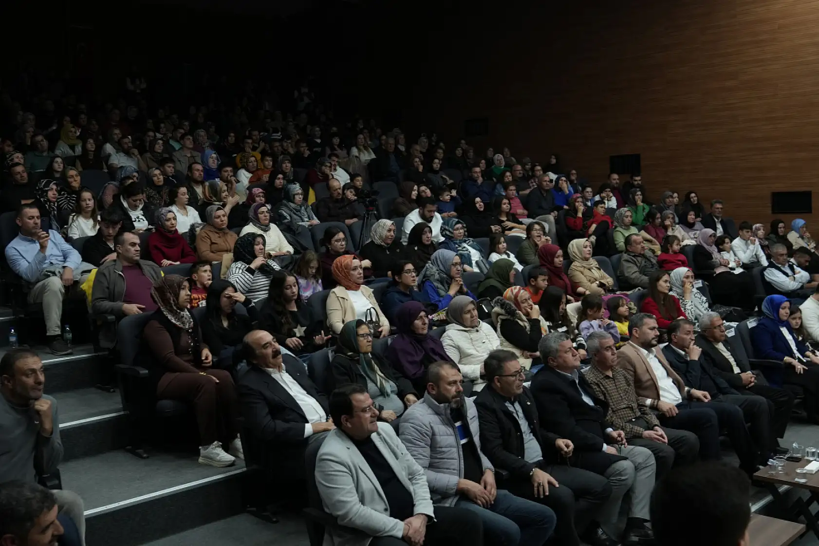 Konya'da Aralık ayı yıldızlar geçidi: Hangi ünlü isim hangi ilçede olacak?