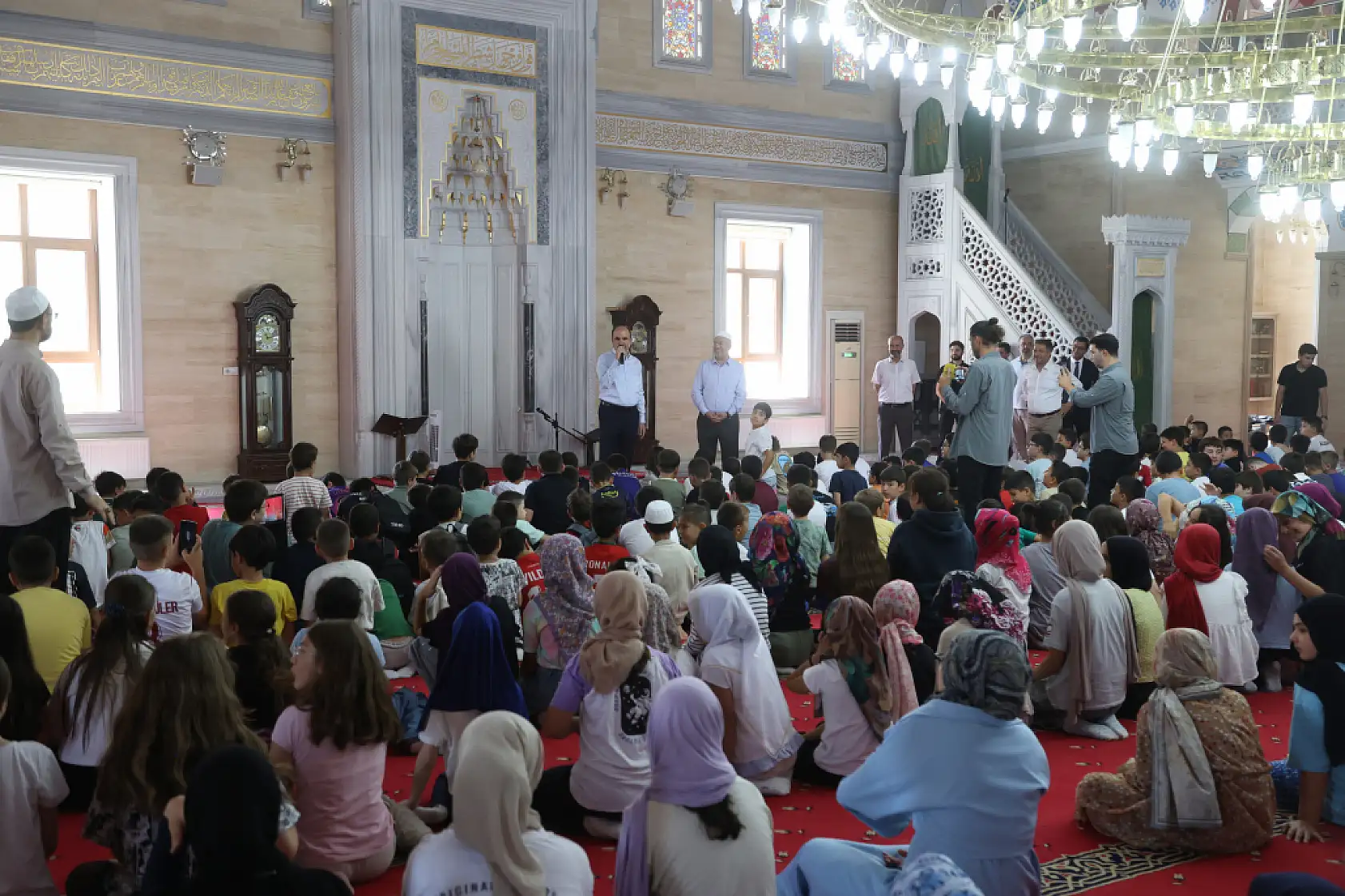 Konya'da camilerden yükselen çocuk sesleri umut oldu