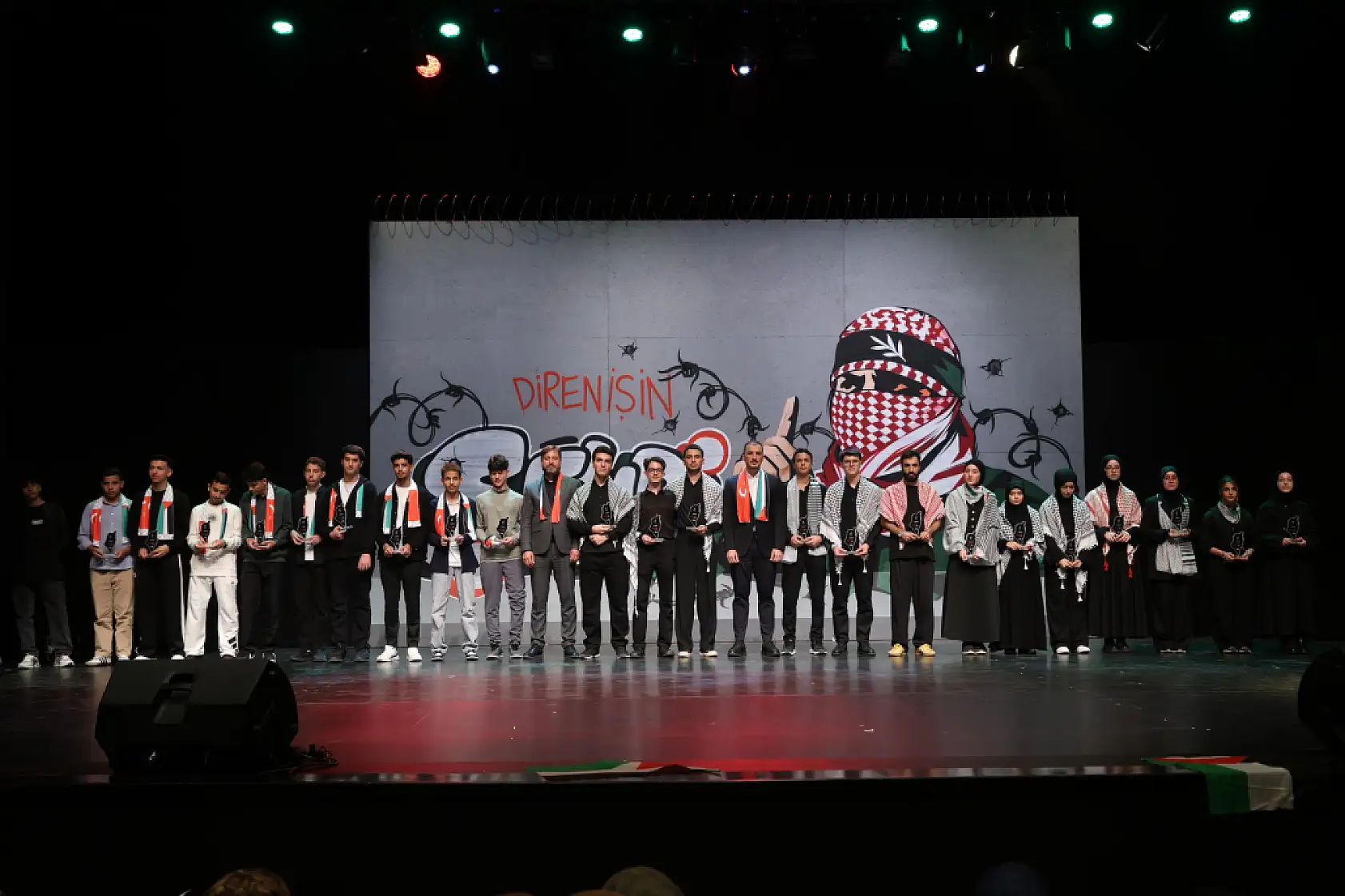 Konya'da Gazze sesi: Şiirler ve grafitilerle direniş gecesi