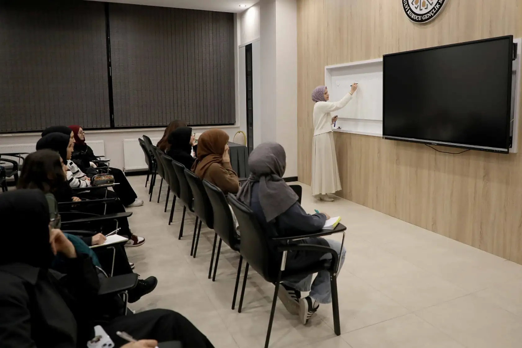 Karatay'da gençliğe yatırım: 549 öğrenci 19 branşta eğitim alıyor