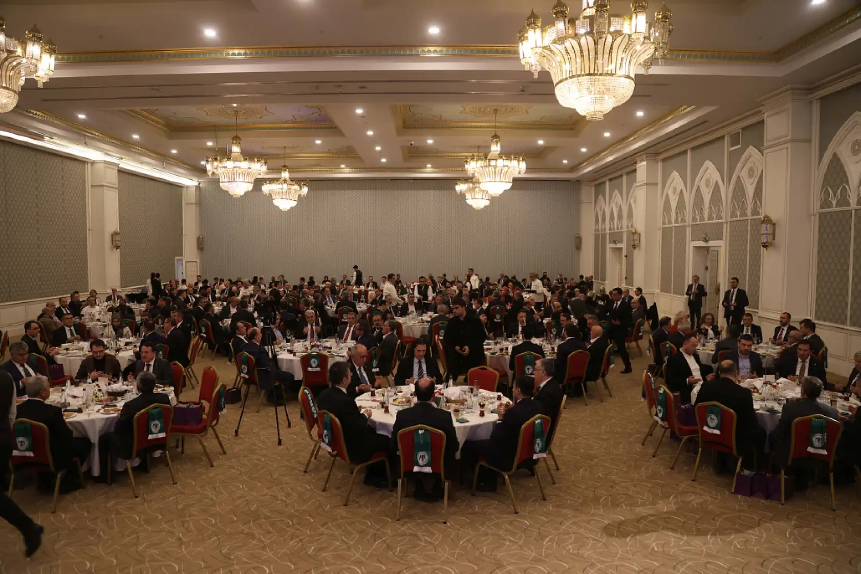 Konyalı bürokratlar Ankara'da aynı sofrada buluştu