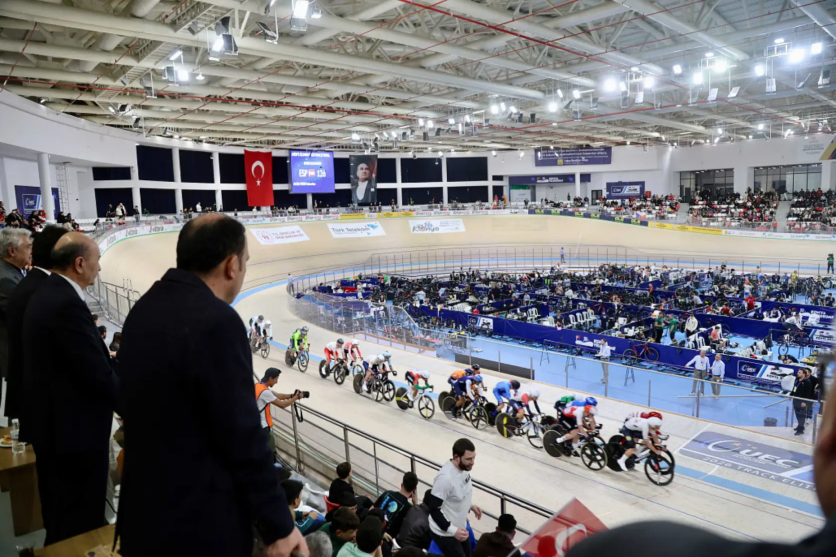 Avrupa bisikletinin kalbi Konya'da attı: Pist şampiyonası tamamlandı