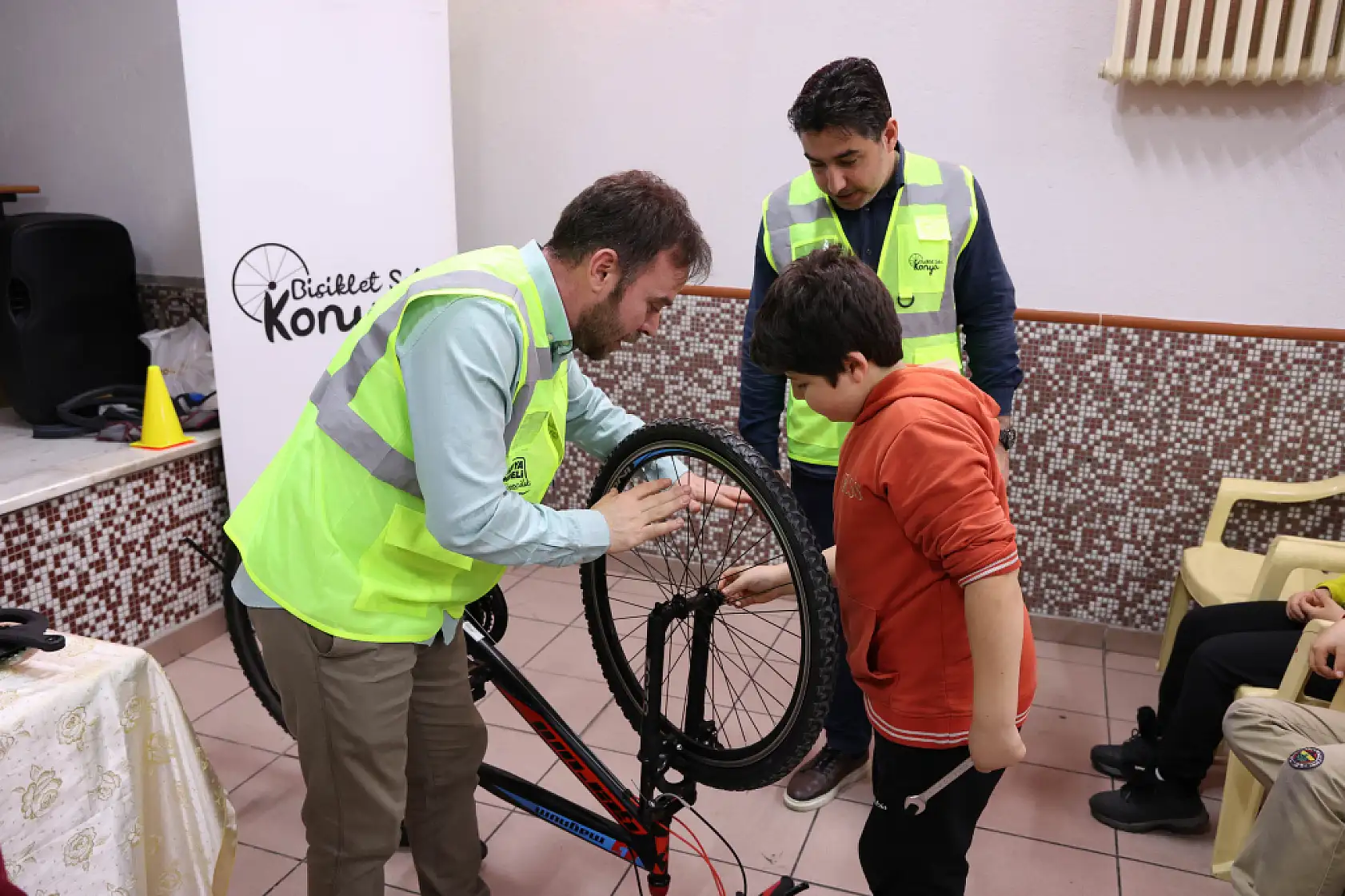 Pedal dostu Konya'da kış programı: Ücretsiz tamir aracı ve hediyeler yolda