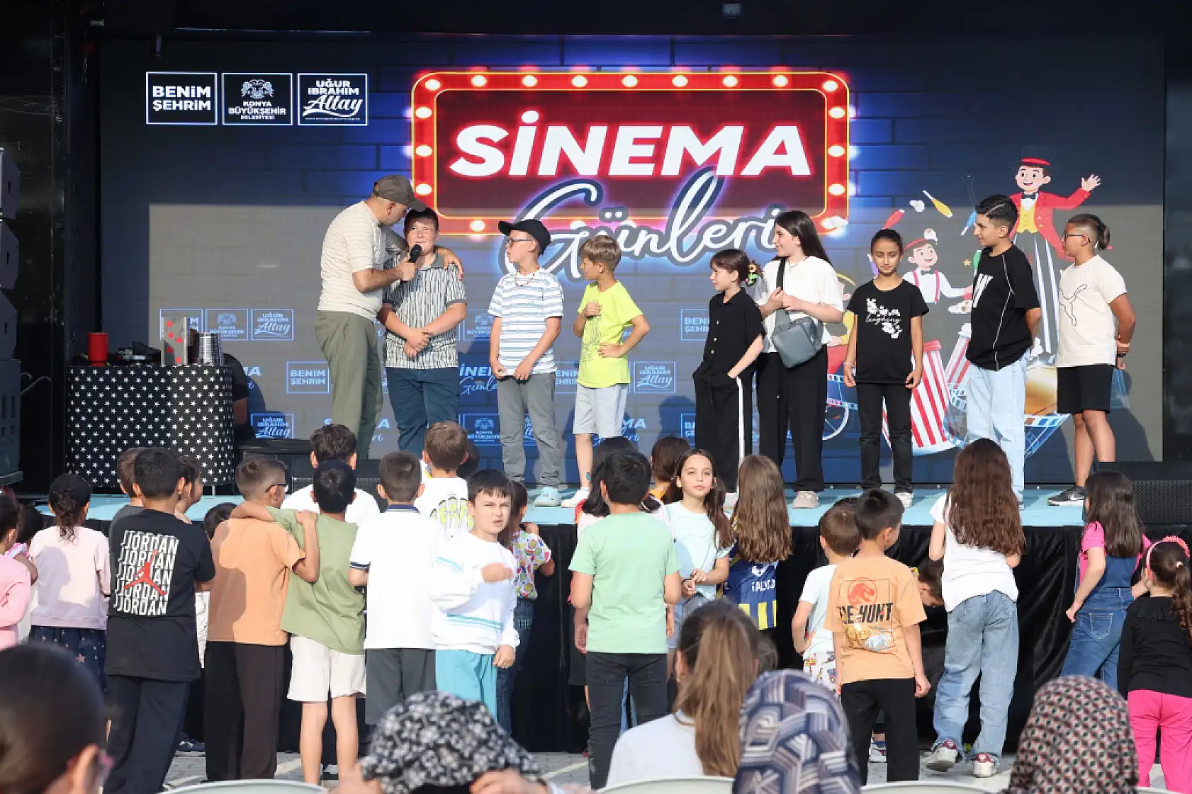 Konya Büyükşehir'den ilçe ilçe kültür sanat çıkarması: Sinema TIR'ı yollarda