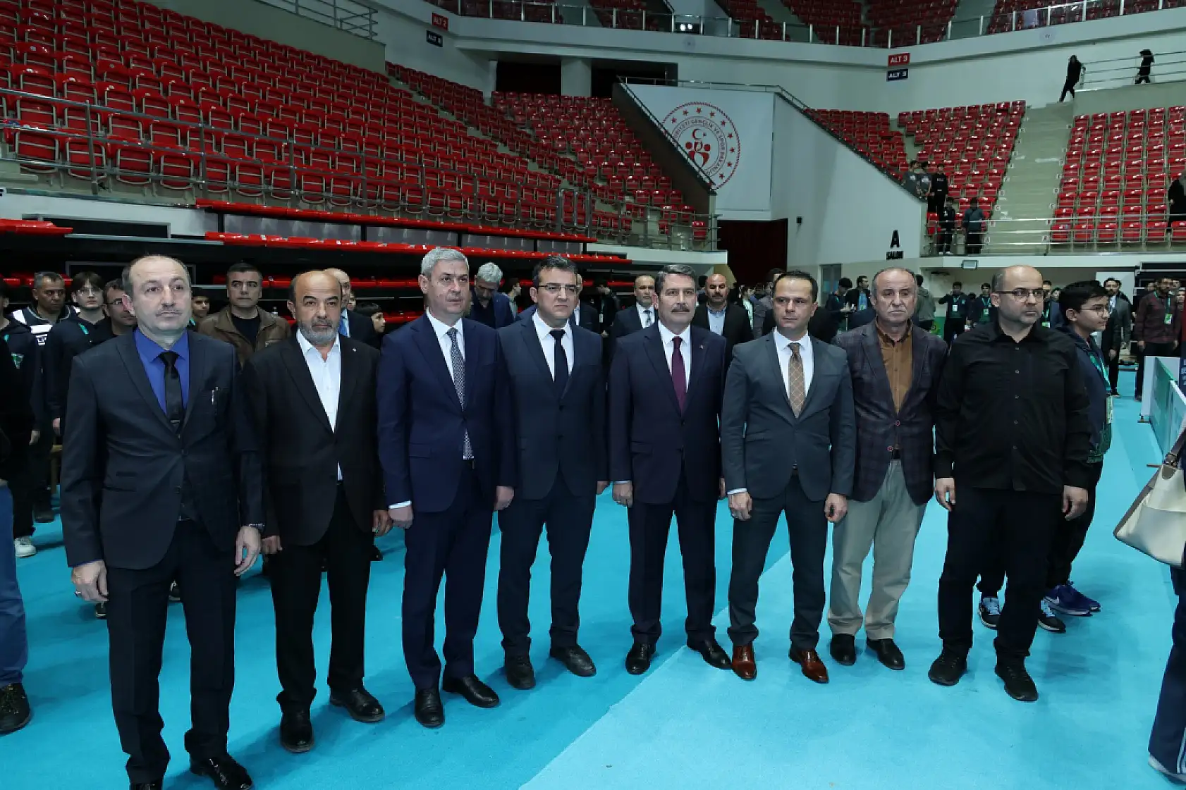 Konya'da teknoloji şöleni: 917 robot kıyasıya yarışıyor