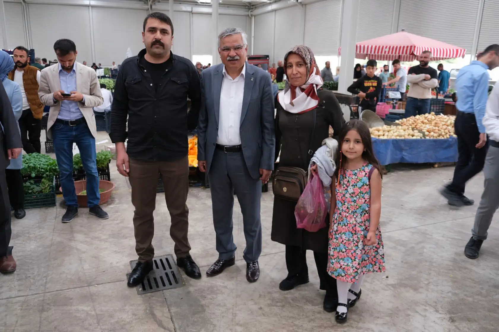 Selvi: Cumhurbaşkanımıza hak ettiği desteği vereceğiz