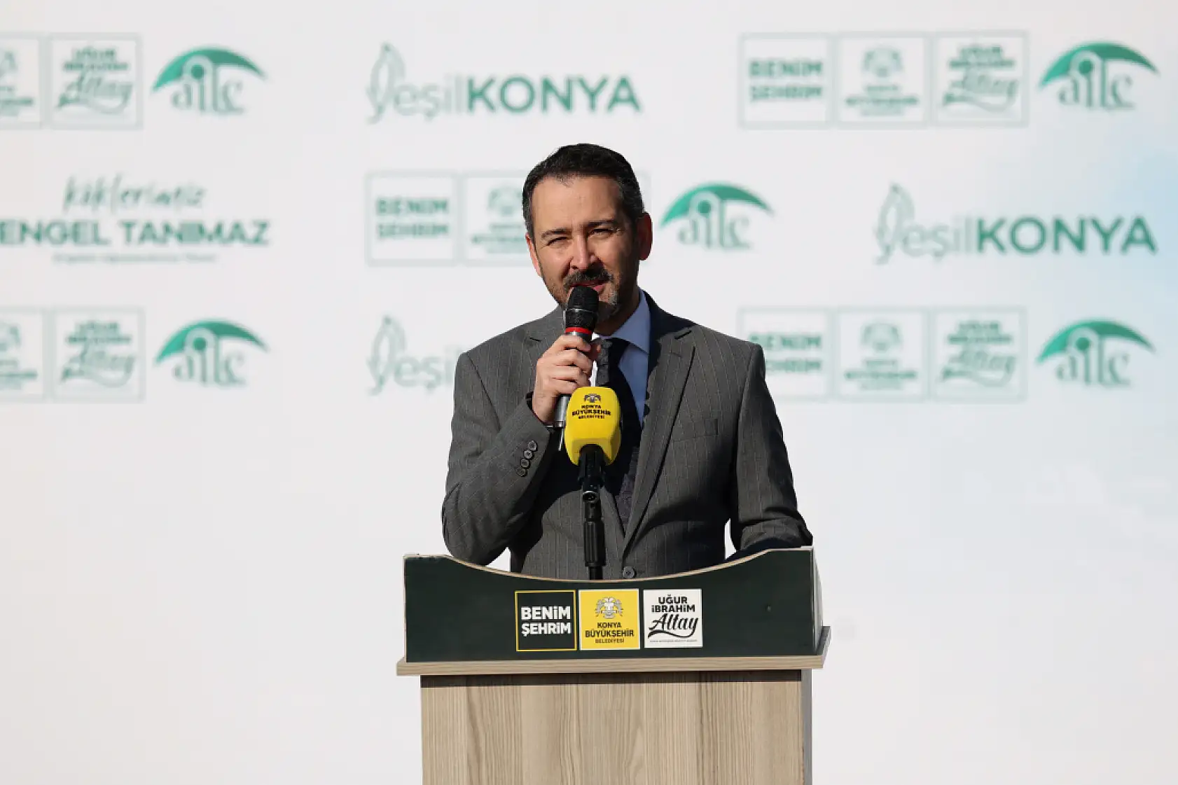 Engeller Konya'da aşıldı: Öğrenciler geleceğe fidan bıraktı