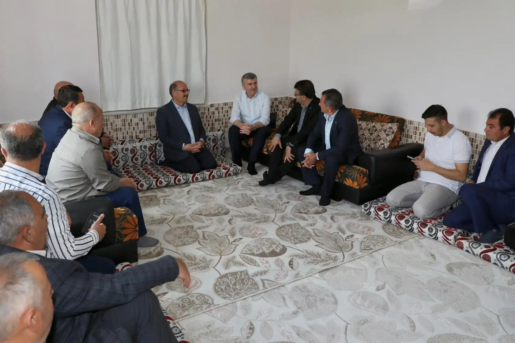 Akyürek, Karapınar'da vatandaşlarla buluştu