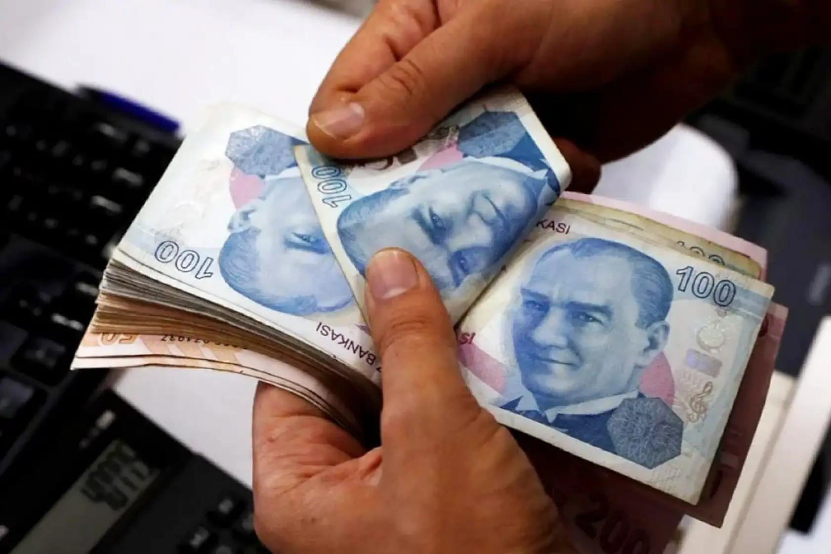 Kendi İsteğiyle Ayrılan da Kıdem Tazminatı Alabilir! İşte Bilmeniz Gerekenler