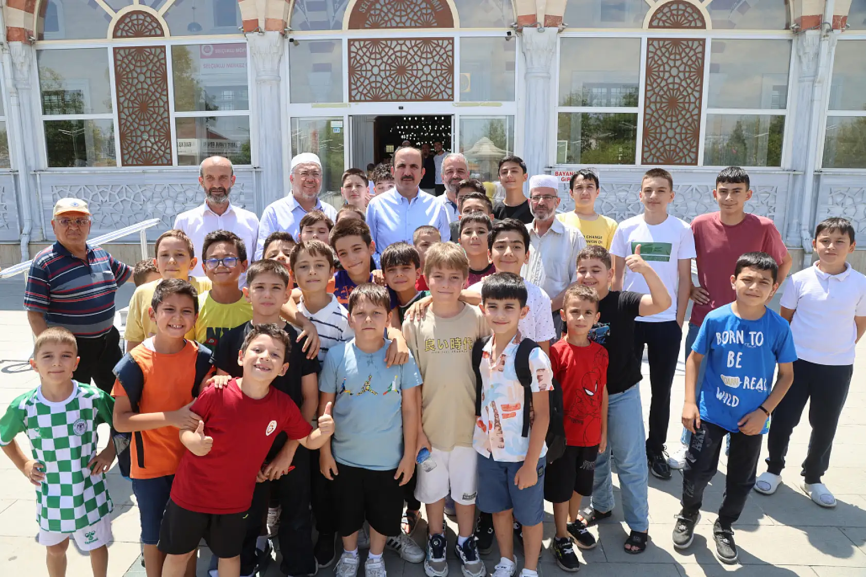 Konya'da camilerden yükselen çocuk sesleri umut oldu