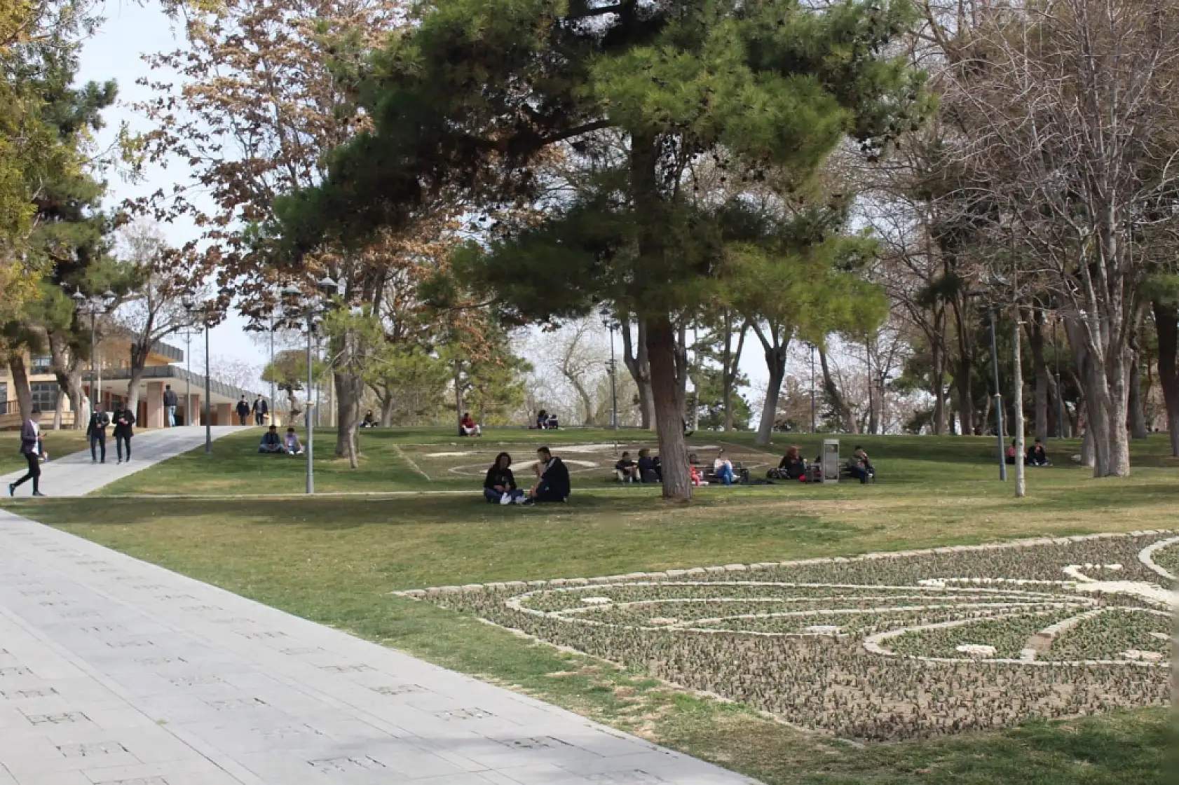 Konyalılar, Alaaddin Tepesi'nde baharın tadını çıkarıyor