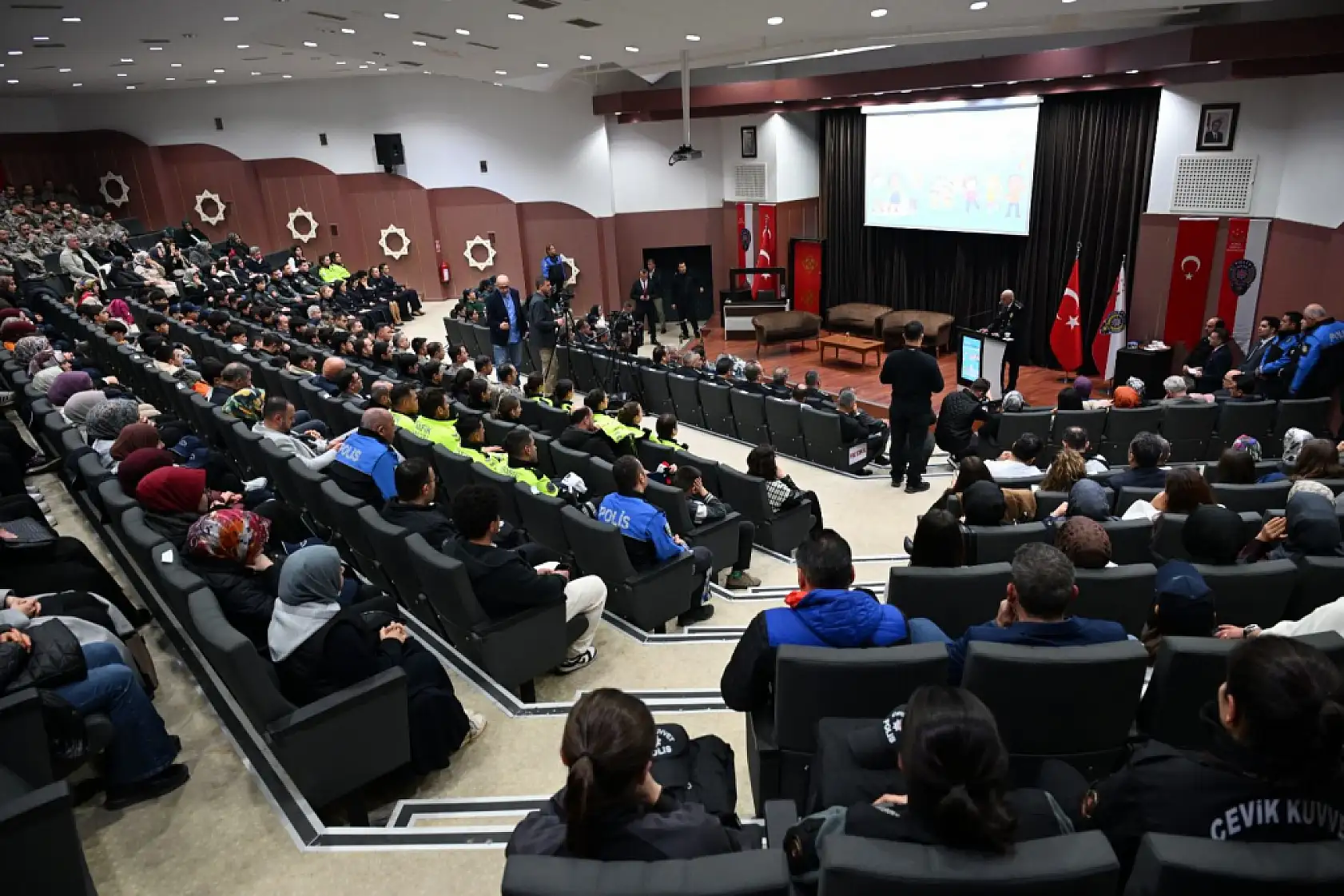 Konya'da bu kez hedef başka! Polis tam 20 bin 377 kişinin hayatına dokundu