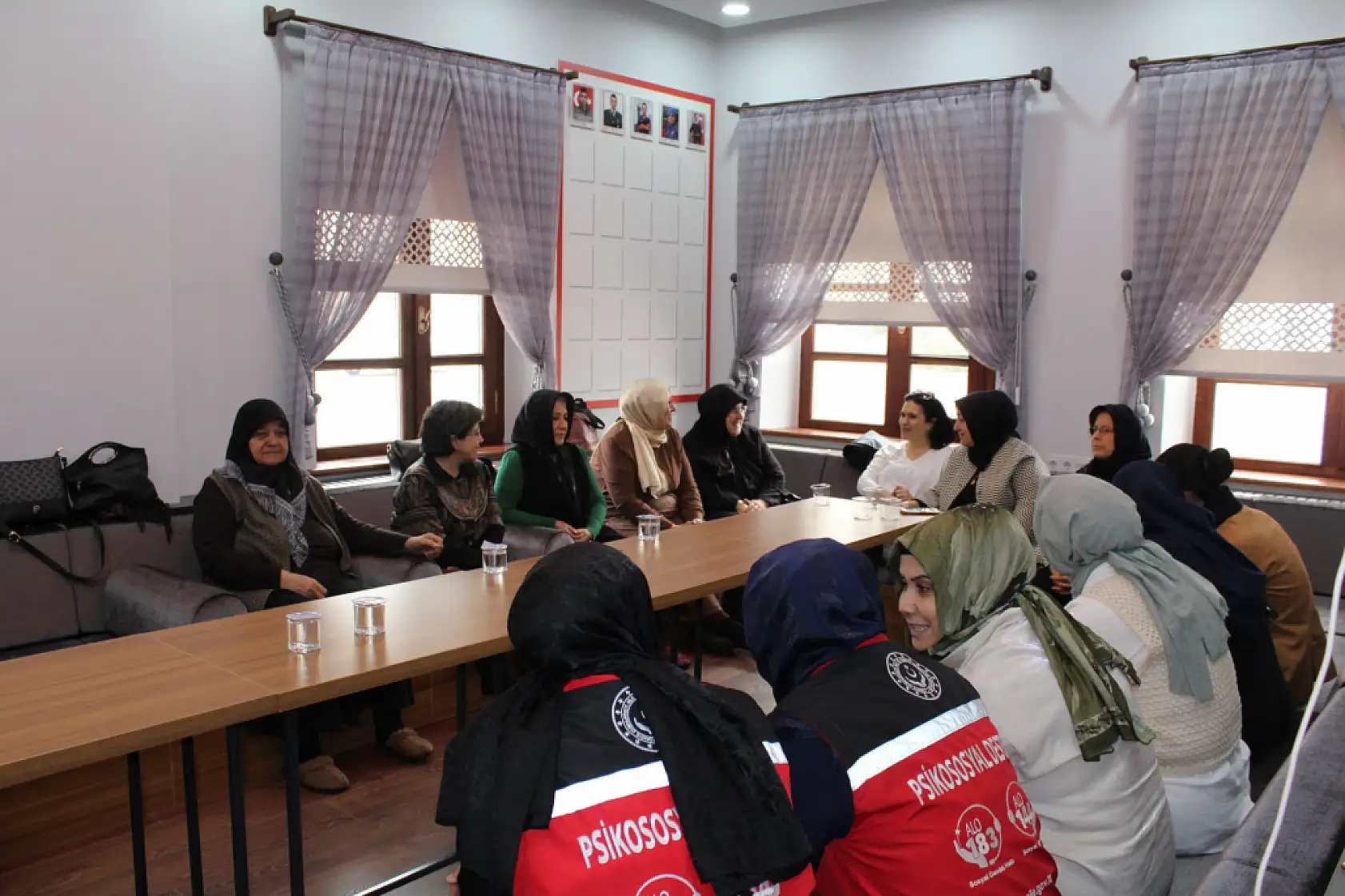 Konya'da kandil sofrasında şehitlere dua, emanetlerine vefa
