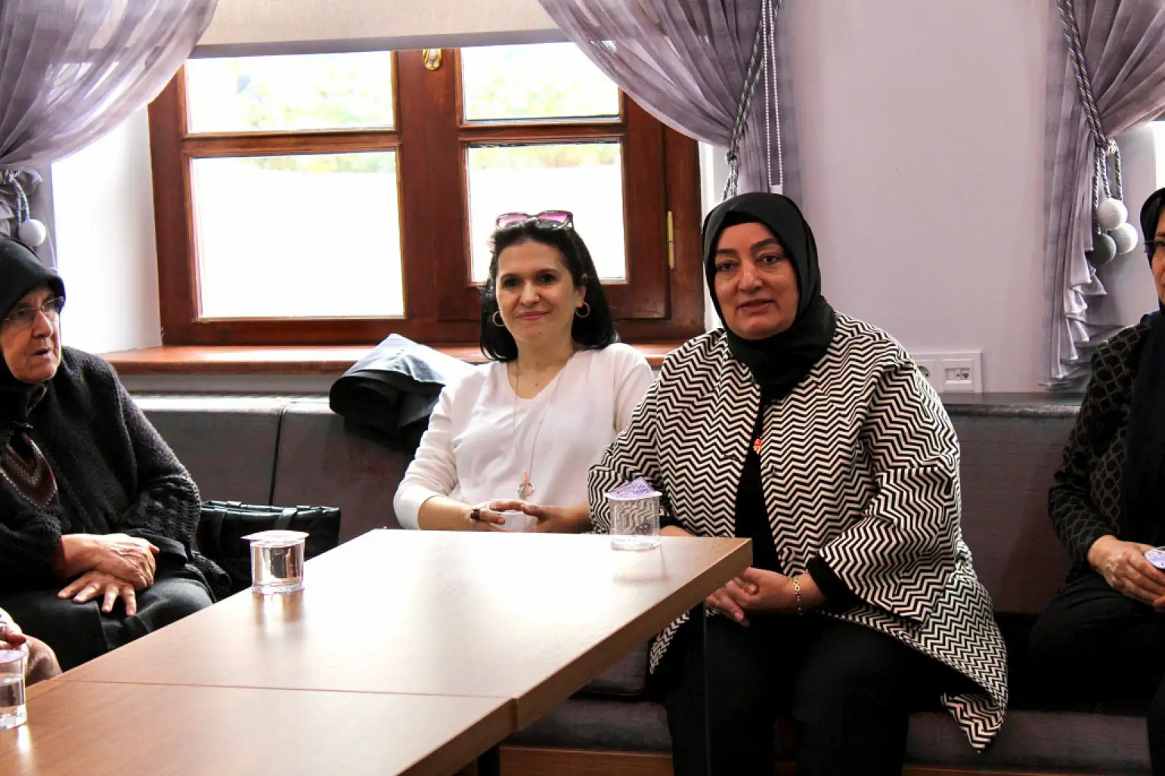 Konya'da kandil sofrasında şehitlere dua, emanetlerine vefa