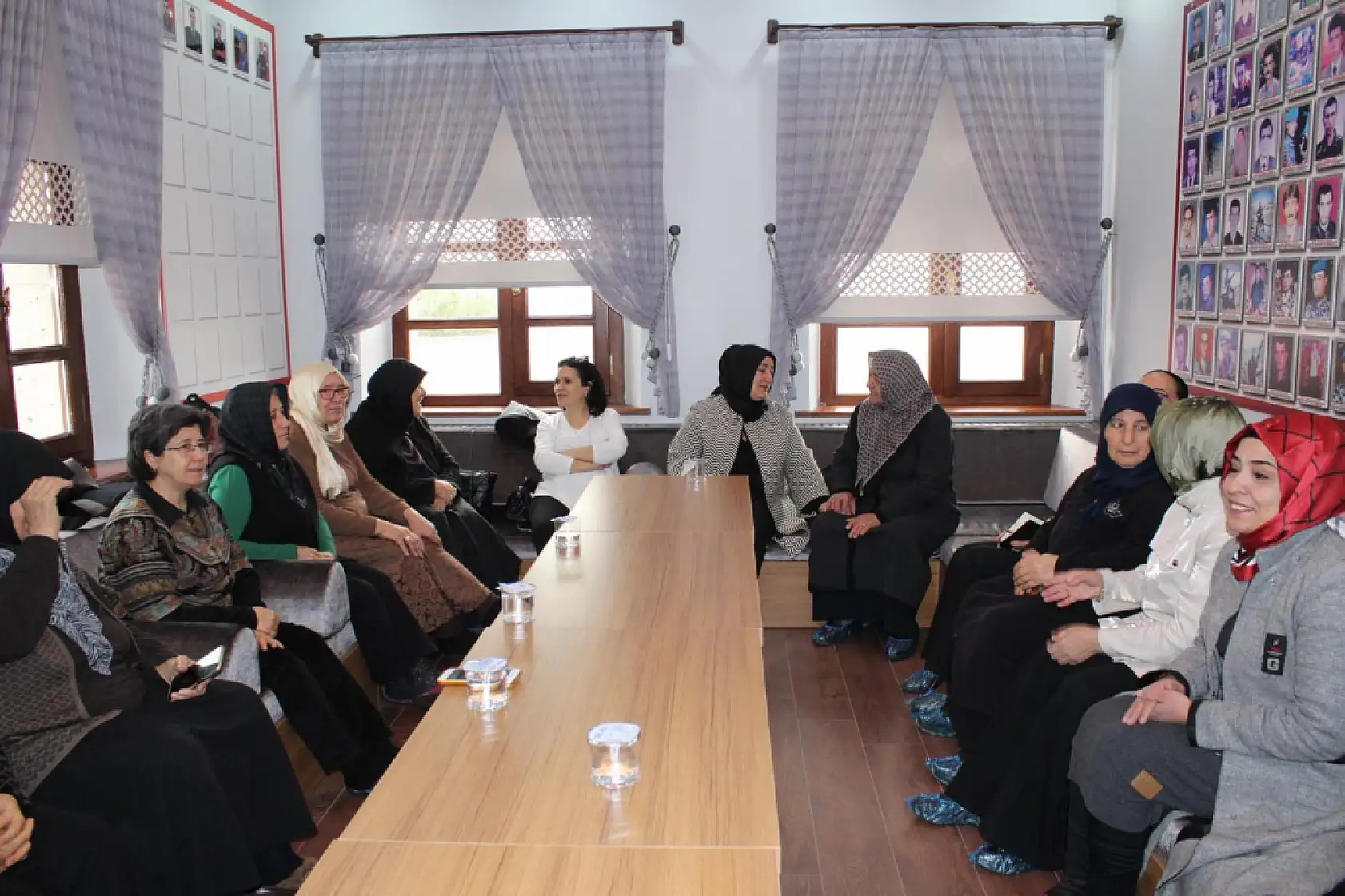 Konya'da kandil sofrasında şehitlere dua, emanetlerine vefa