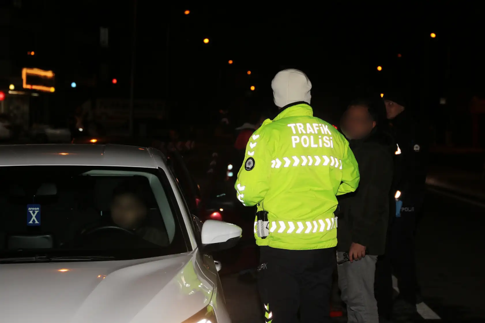 Konya'da huzur, mutluluk onlara emanet: 1842 personel, 287 farklı noktada yılbaşı mesaisinde