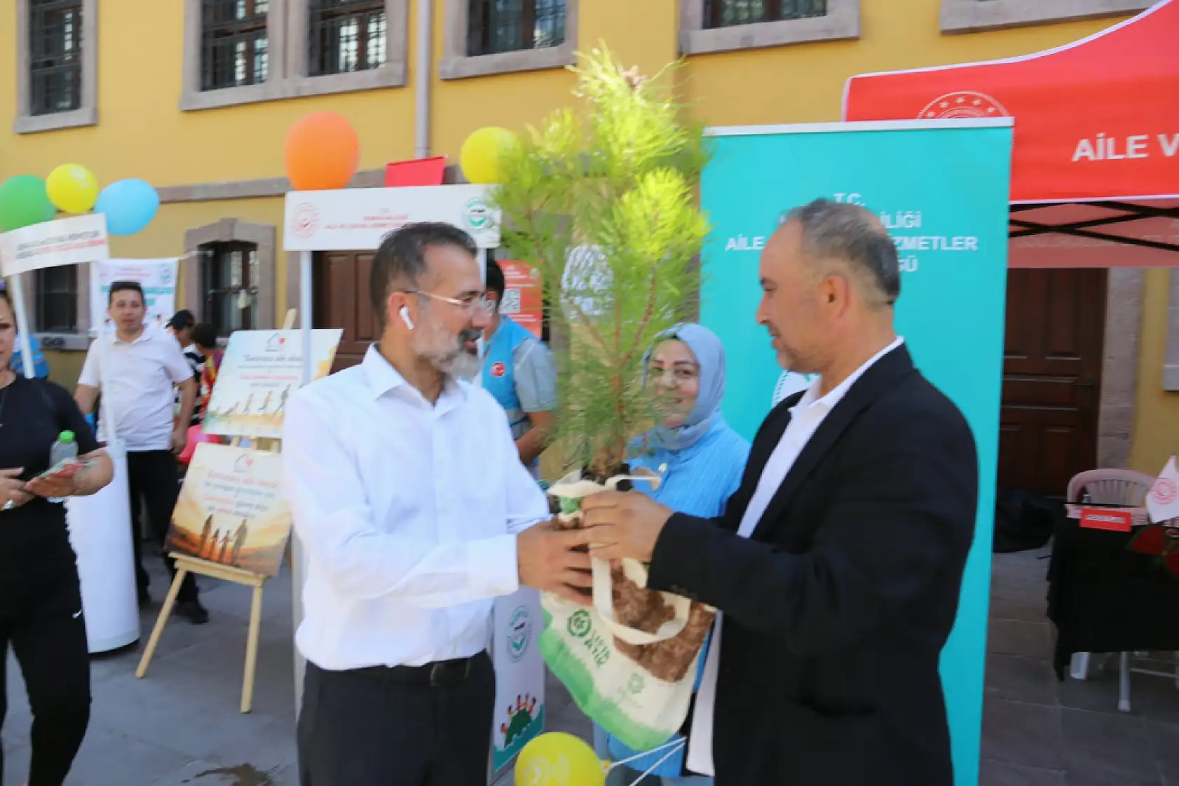 Konya'da COP31 kapsamında dikkat çeken etkinlik! Çocuklar geleceğe mesaj bıraktı