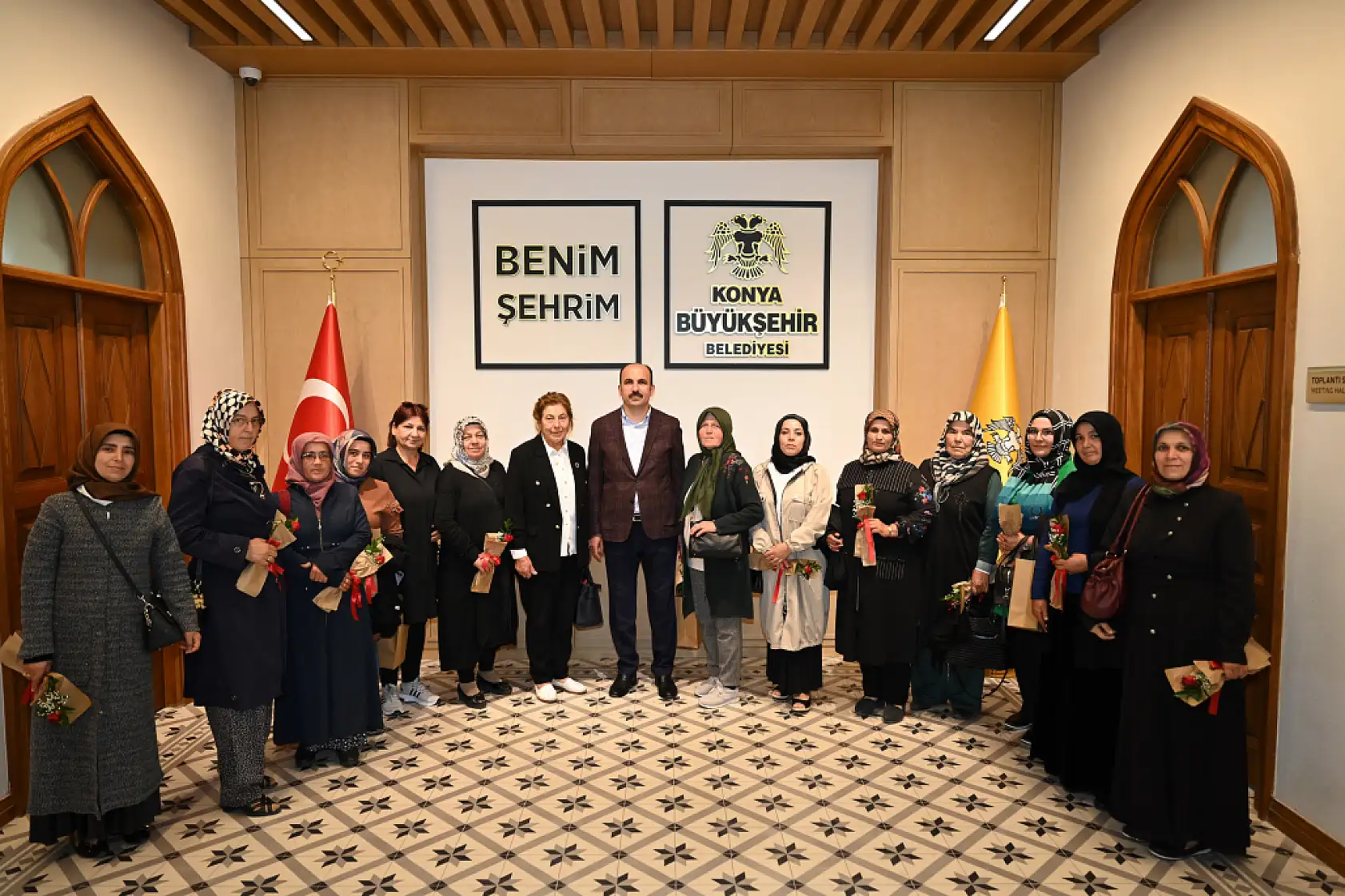 Toprağa umut eken kadınlara Başkan Altay'dan kutlama