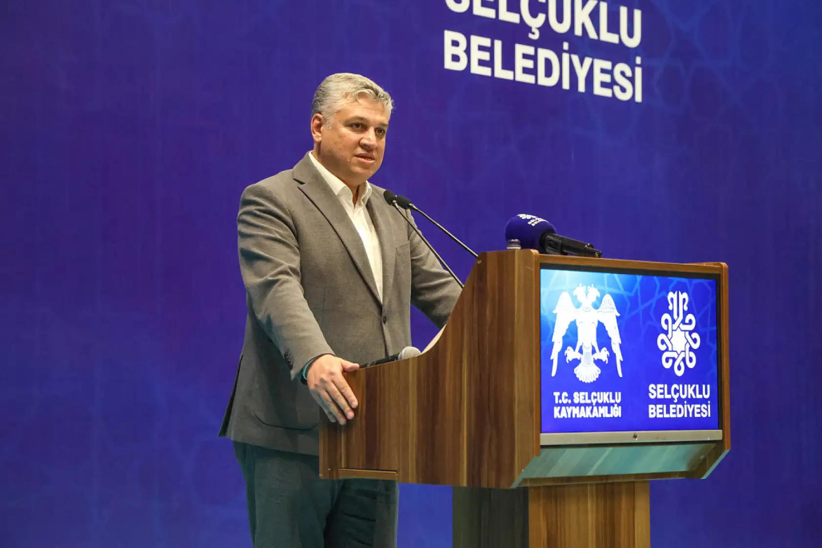 Konya'da 4 yıllık görev tamamlandı: Sevilen kaymakama veda edildi