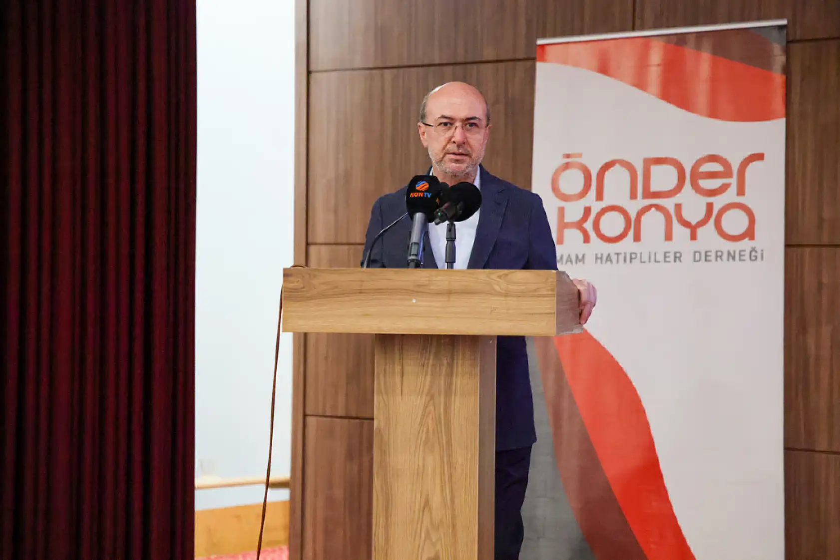Konya'da gururlandıran tablo! LGS ve YKS'de Türkiye derecesi yapan öğrenciler ödüllendirildi