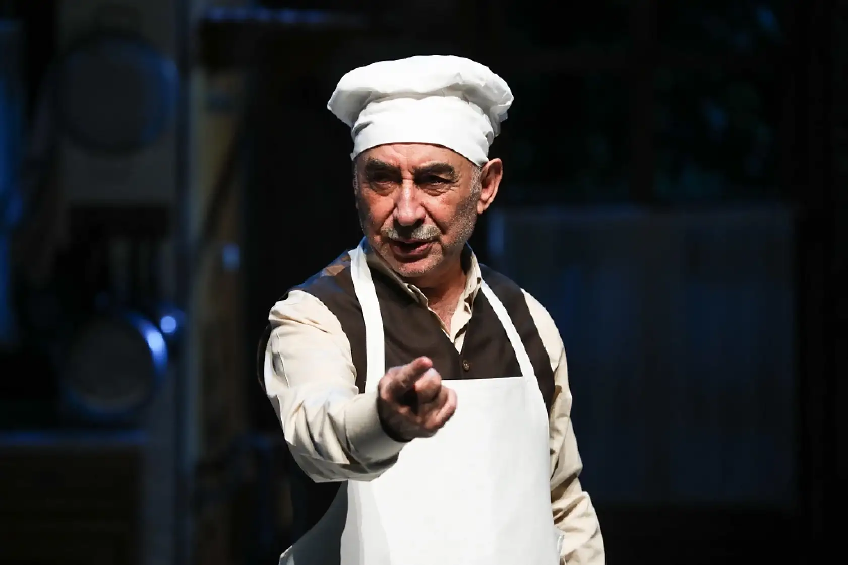 Şener Şen sahneye veda etti