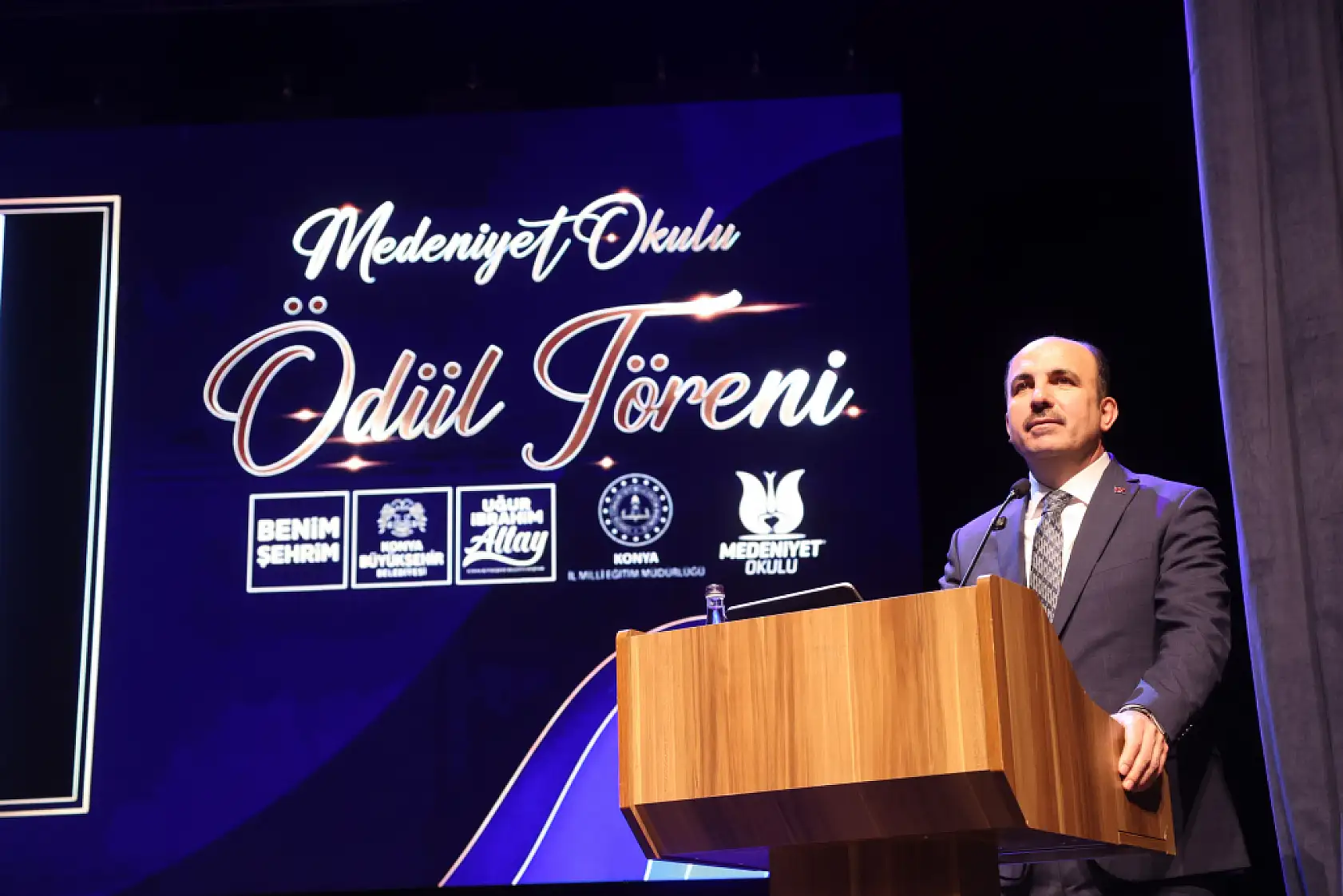Konya'nın şampiyon gençleri ödüllerine kavuştu