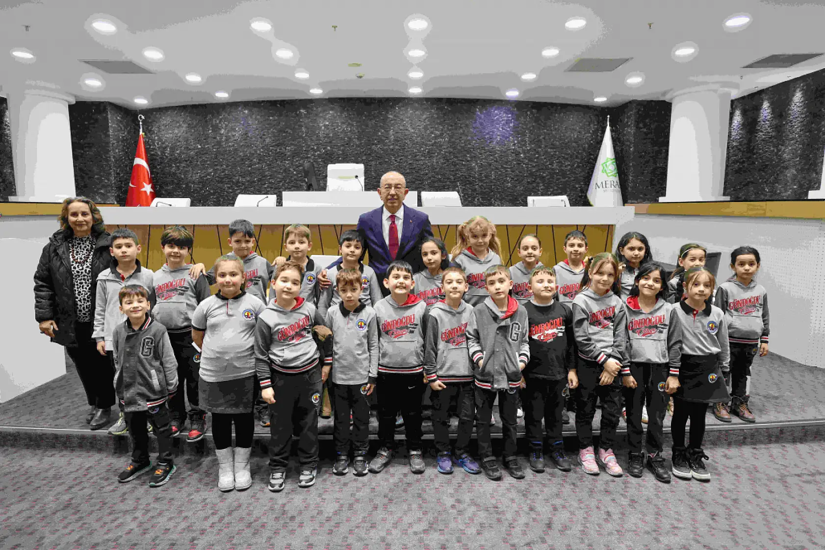 Küçük adımlar, büyük deneyimler: Konyalı minikler belediyeyi keşfetti