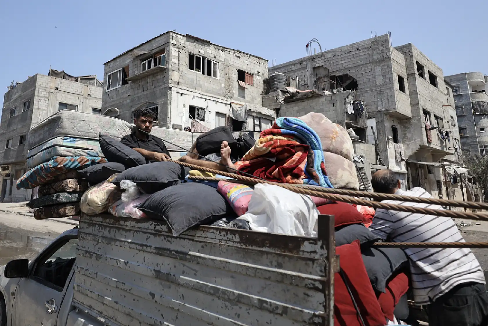 Filistinliler güvenli bölgelere göç ediyor