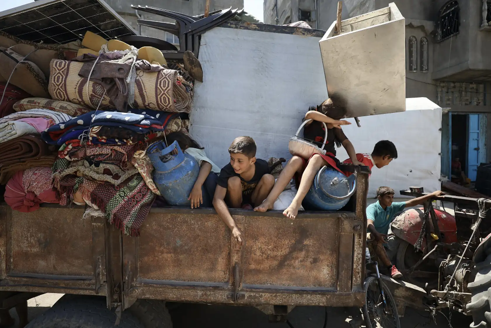 Filistinliler güvenli bölgelere göç ediyor