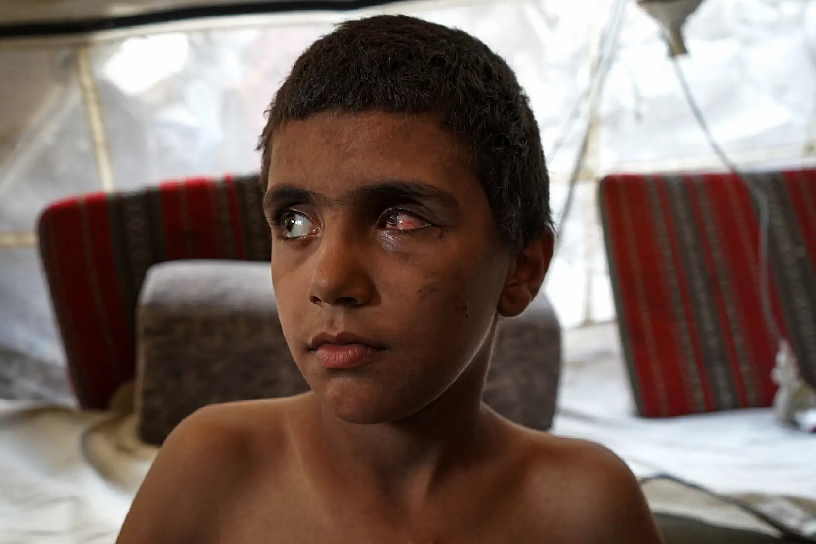 Saldırıların hedefi olan aile, yaşam mücadelesi veriyor