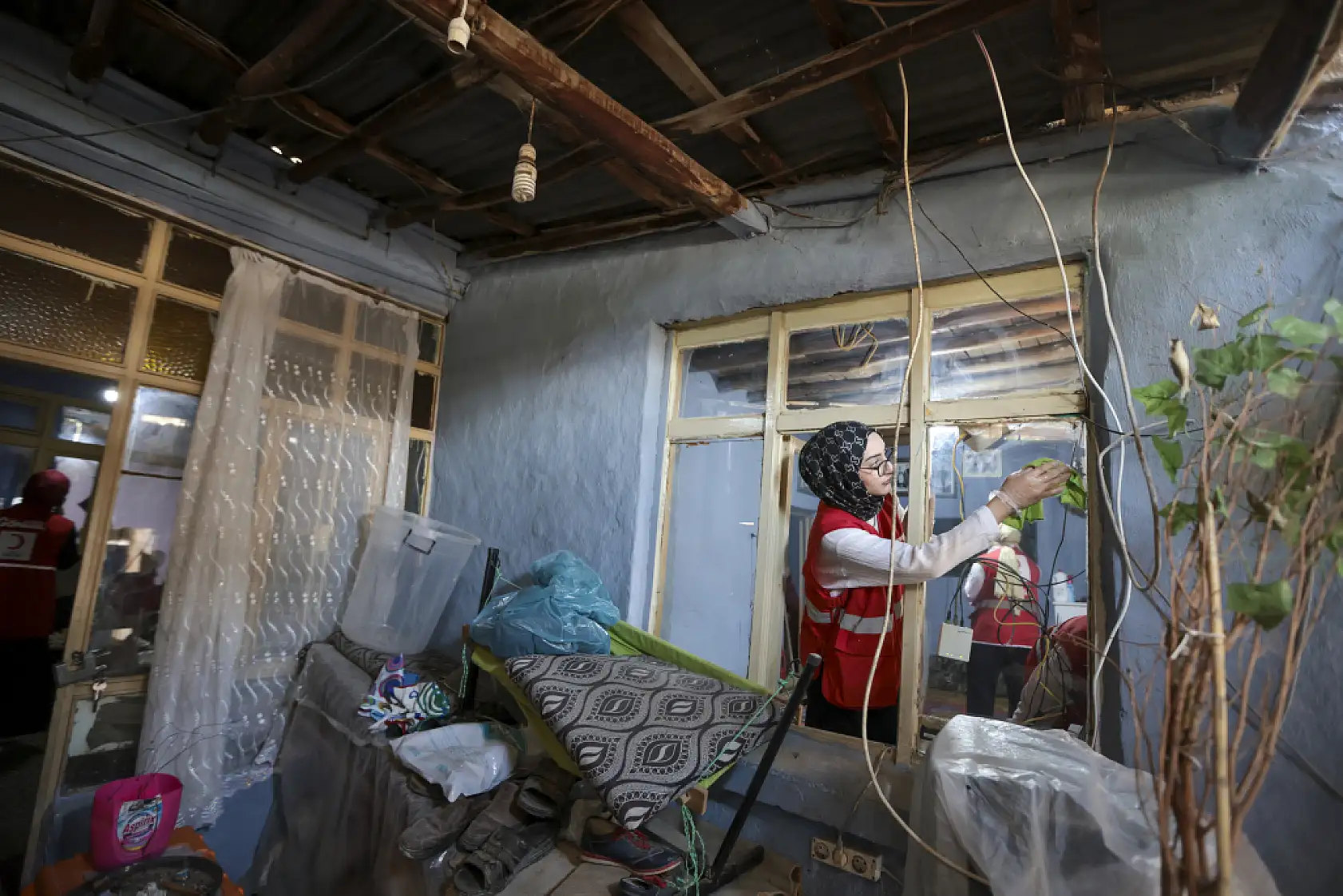 Konya Kızılay'ın sıcak dokunuşu baba ve engelli kızının yüzünü güldürdü