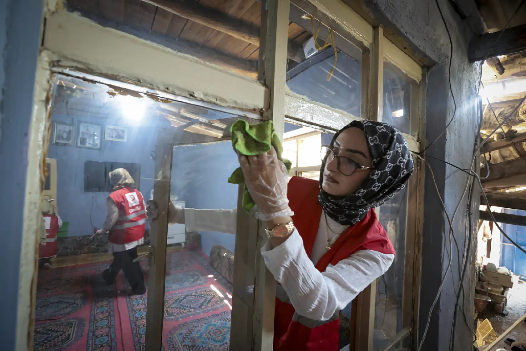 Konya Kızılay'ın sıcak dokunuşu baba ve engelli kızının yüzünü güldürdü
