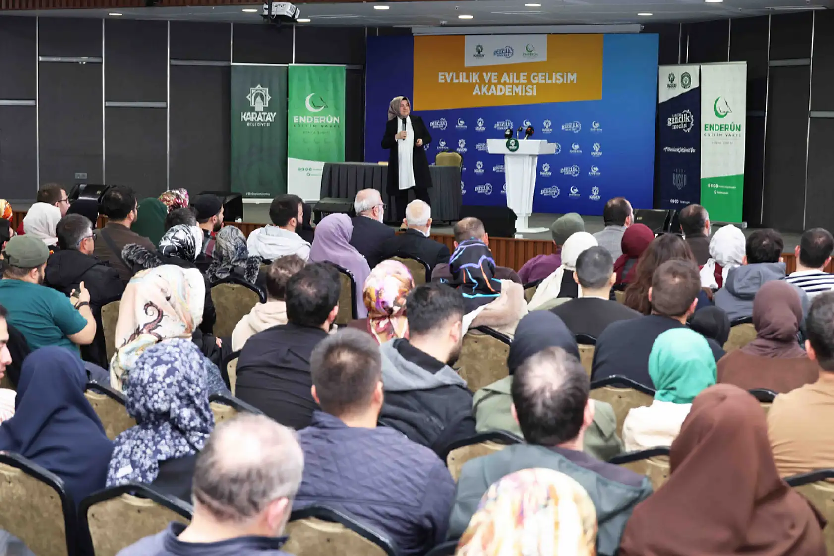 Evlilikte en büyük hata bu mu? Uzman isim Konya'da tek tek anlattı