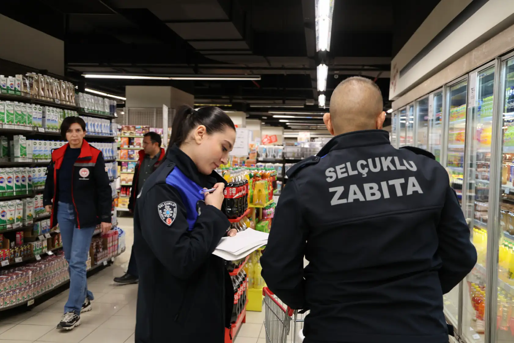 Konya'da marketlere sıkı markaj! Raf ile kasa fiyatları titizlikle inceleniyor