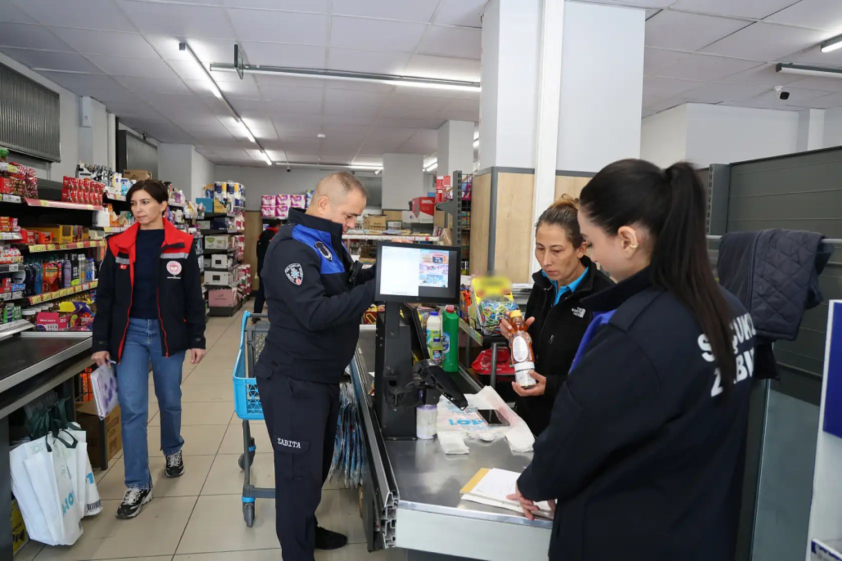 Konya'da marketlere sıkı markaj! Raf ile kasa fiyatları titizlikle inceleniyor