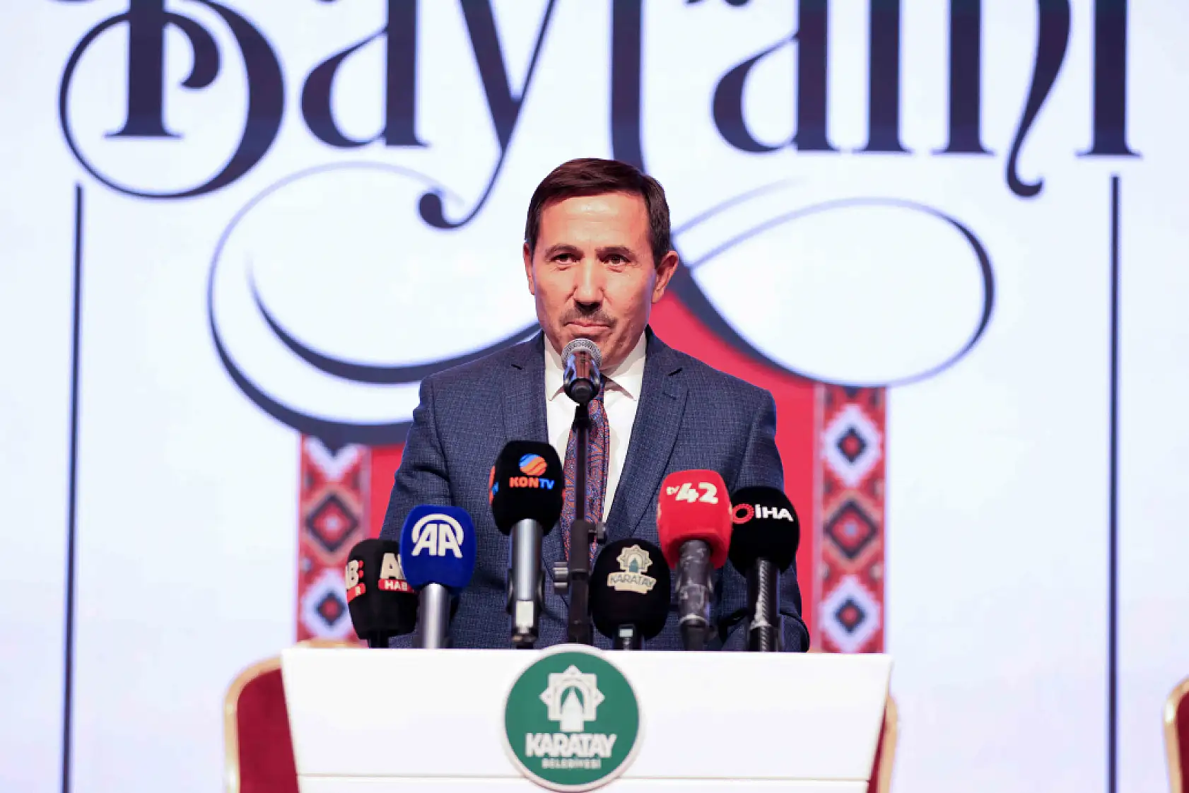 Sazlar çaldı, sözler yankılandı: Konya'da âşıklık geleneği yaşatılıyor