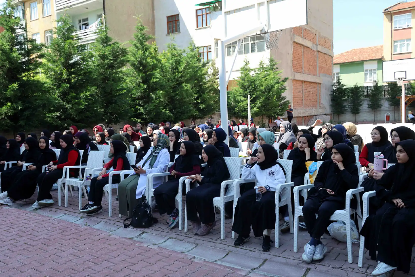 Konya'da tonlarca atık ödülle buluştu