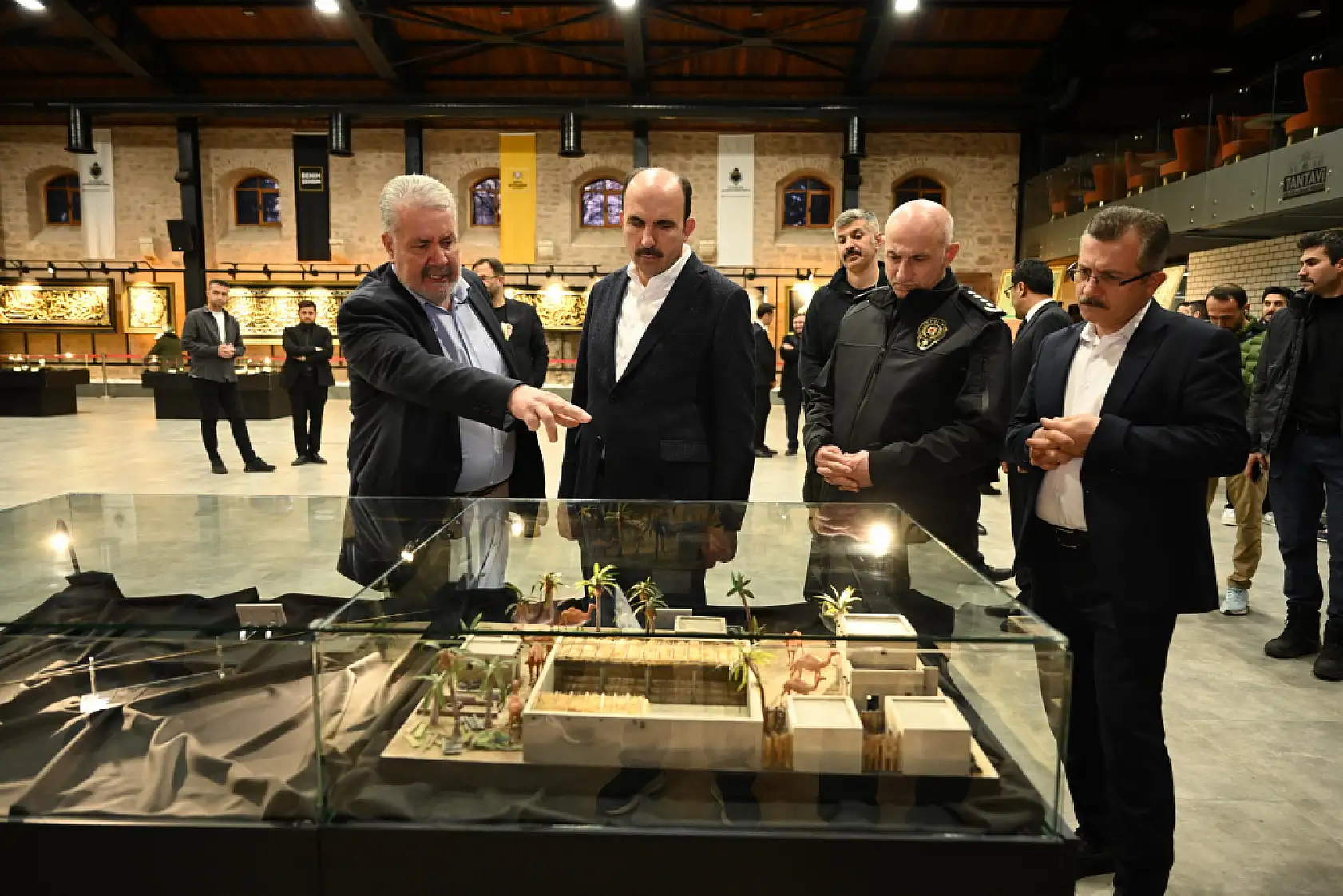 Konya'da Ramazan ruhunu yaşatan sergi: Kabe örtülerinden Sakal-ı Şerif'e