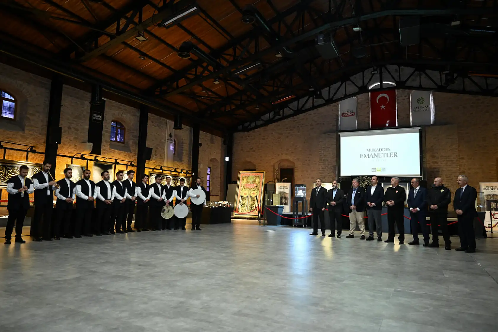 Konya'da Ramazan ruhunu yaşatan sergi: Kabe örtülerinden Sakal-ı Şerif'e