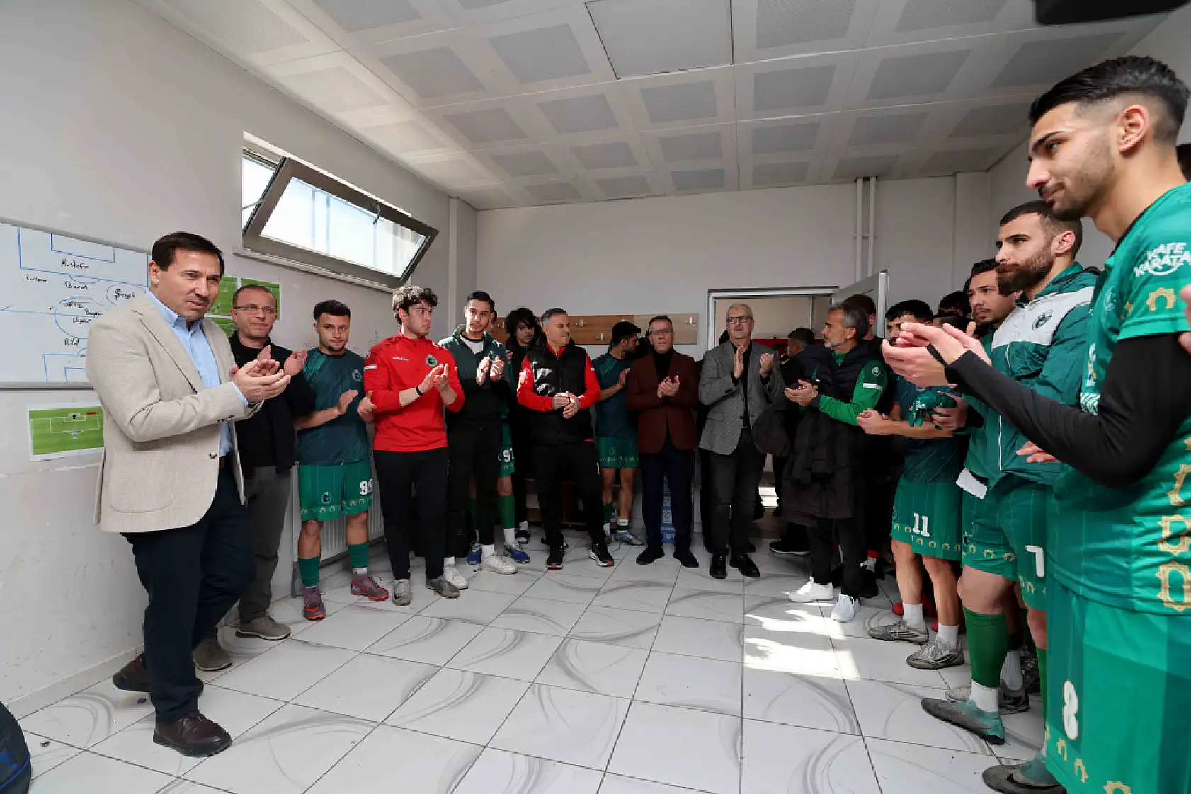 Konya'dan Türkiye sahasına: Karataylı U16 futbolcular şampiyonluk sevincini yaşadı