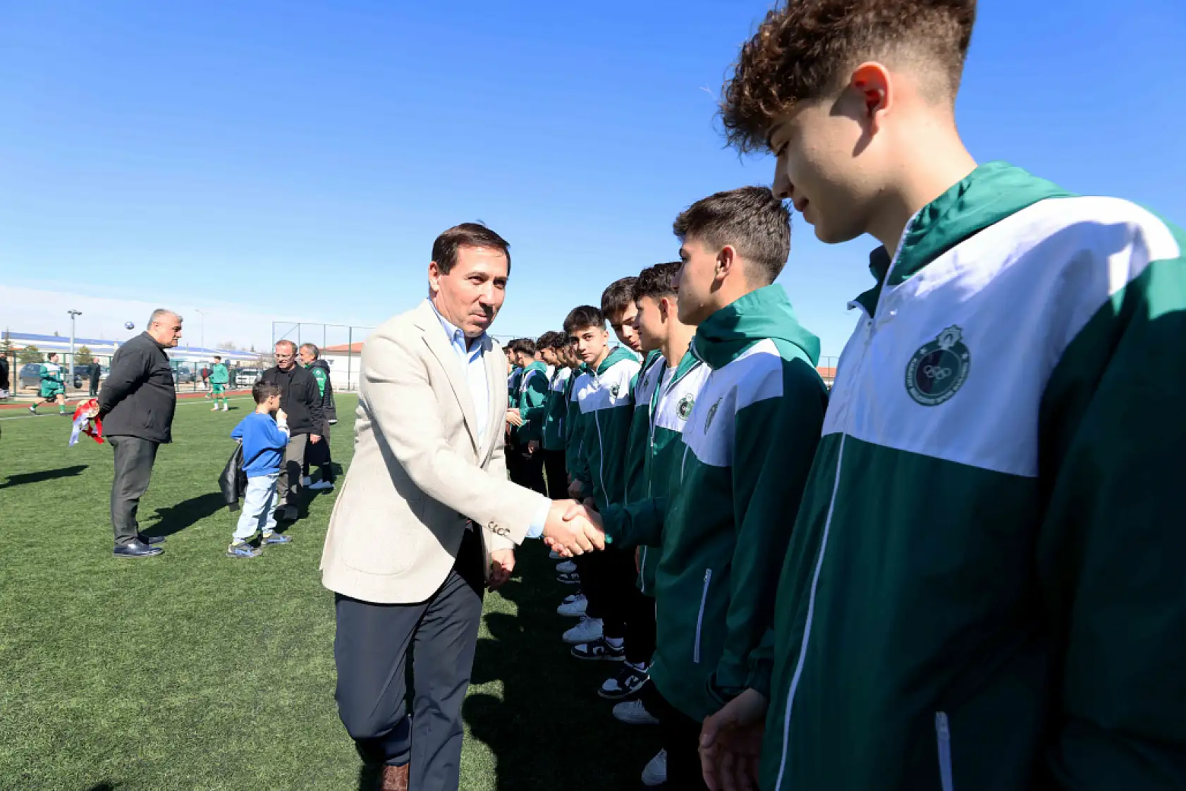 Konya'dan Türkiye sahasına: Karataylı U16 futbolcular şampiyonluk sevincini yaşadı