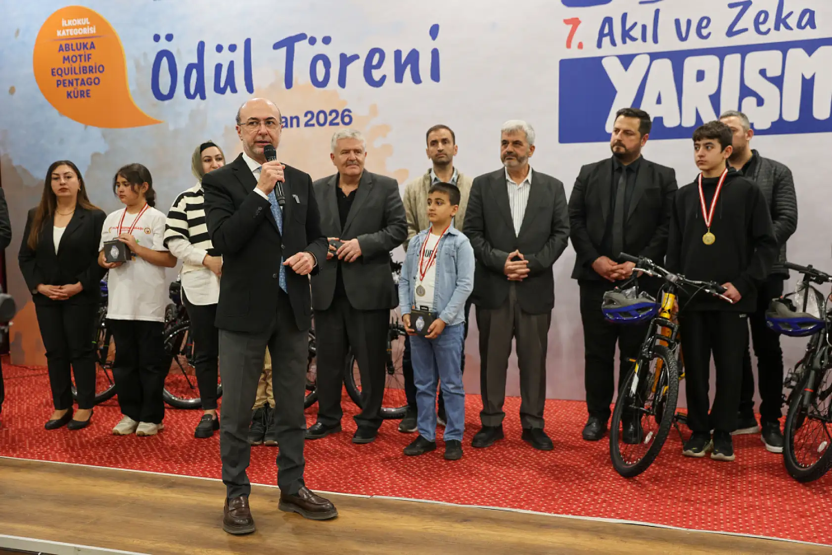 Selçuklu'da zeka savaşları: 349 öğrenci mücadele etti
